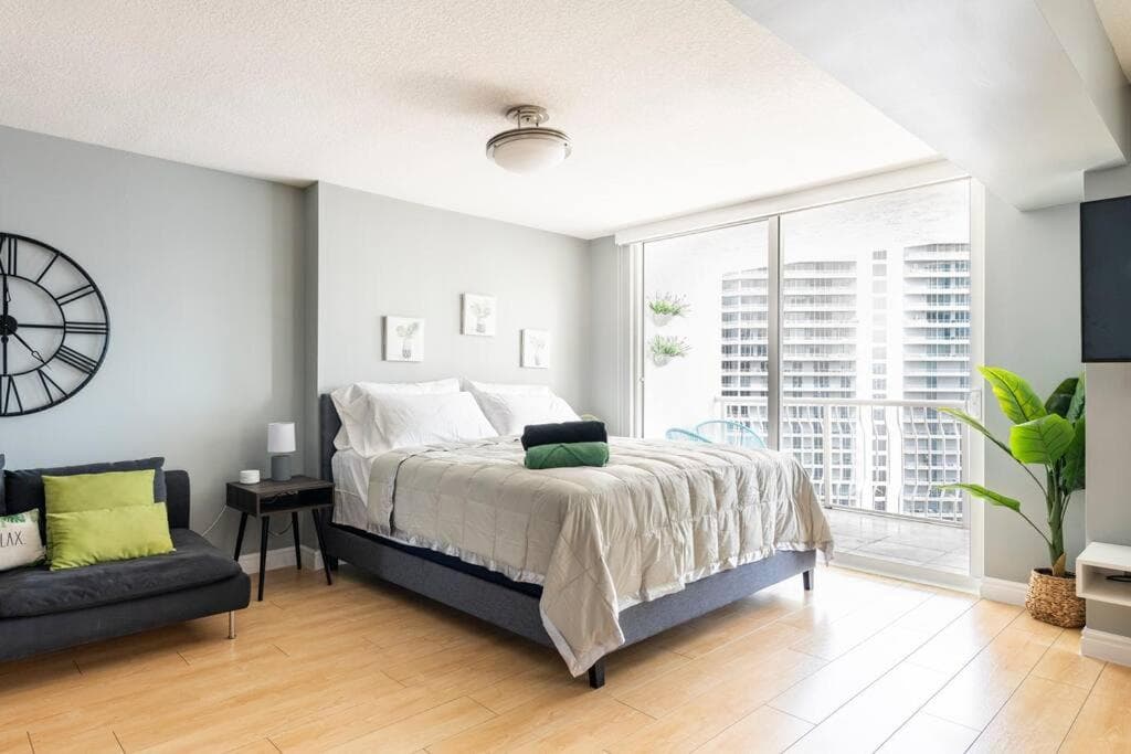 Brickell Center w/City & Bay View + FREE Parking! — 18