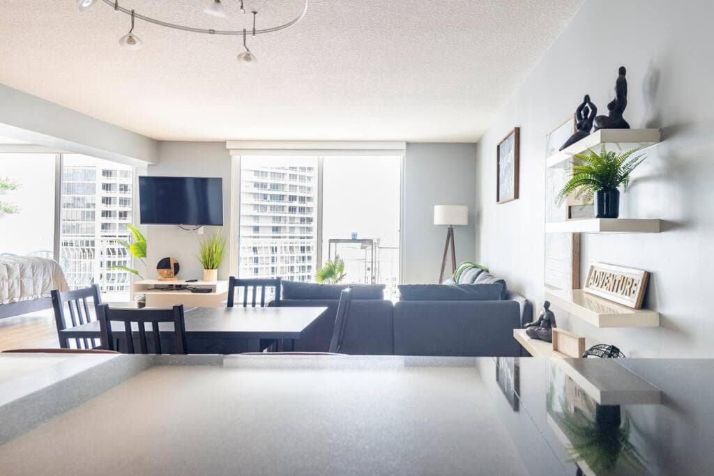 Brickell Center w/City & Bay View + FREE Parking! — 16