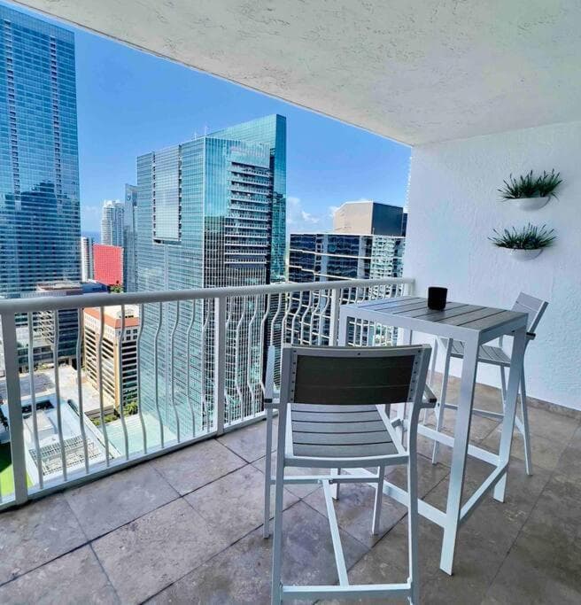 Brickell Center w/City & Bay View + FREE Parking! — 6