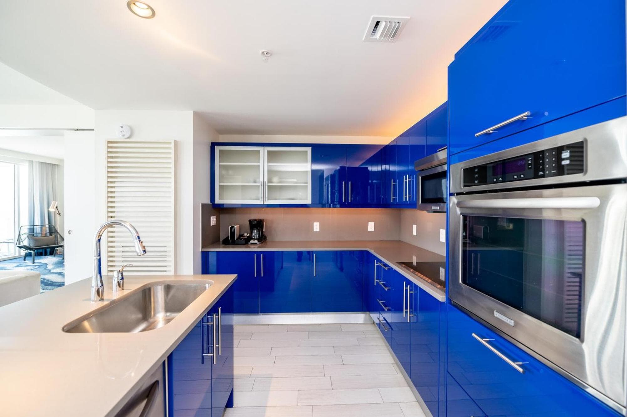 Beachfront Luxury 2BR 2BA, Sleeps 6, Resort Access - Horizon by HomeStakes — 26