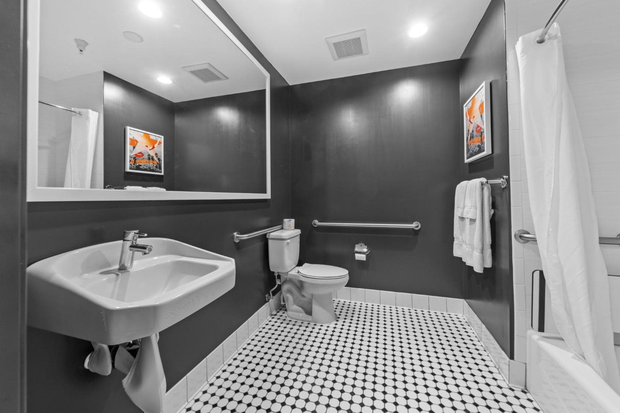 Hollywood Le Bon Hotel — 21
