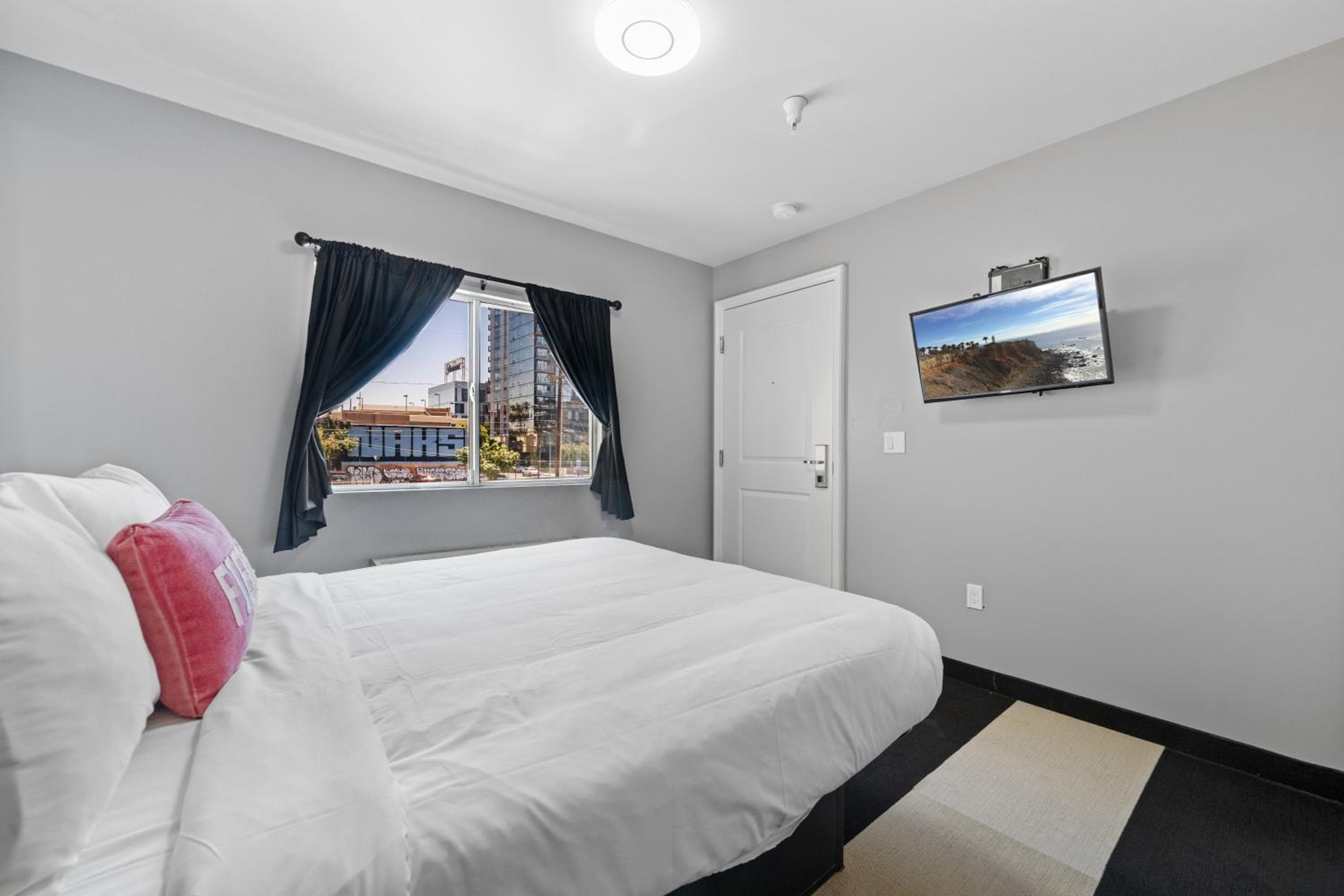 Hollywood Le Bon Hotel — 17