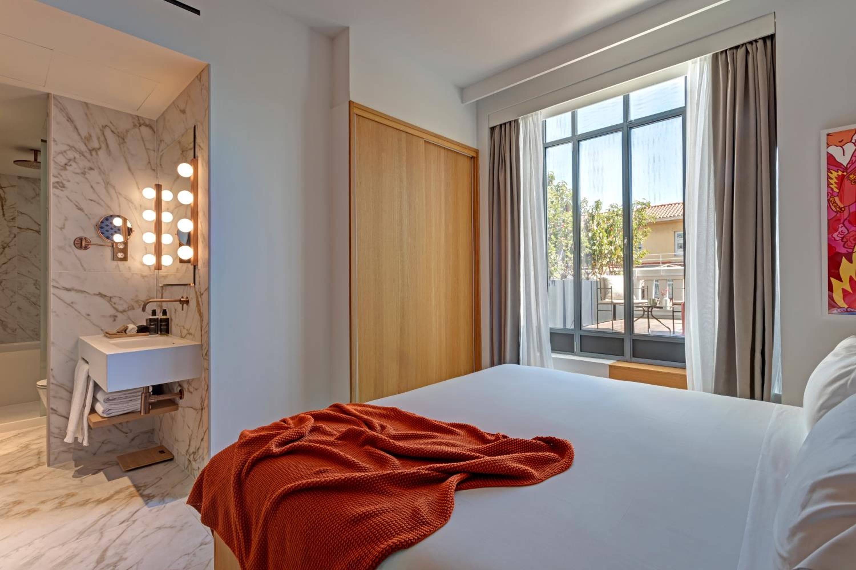 UMusic Hotel Madrid hotel, Calle de la Paz 11, Madrid, Spain — photo 2