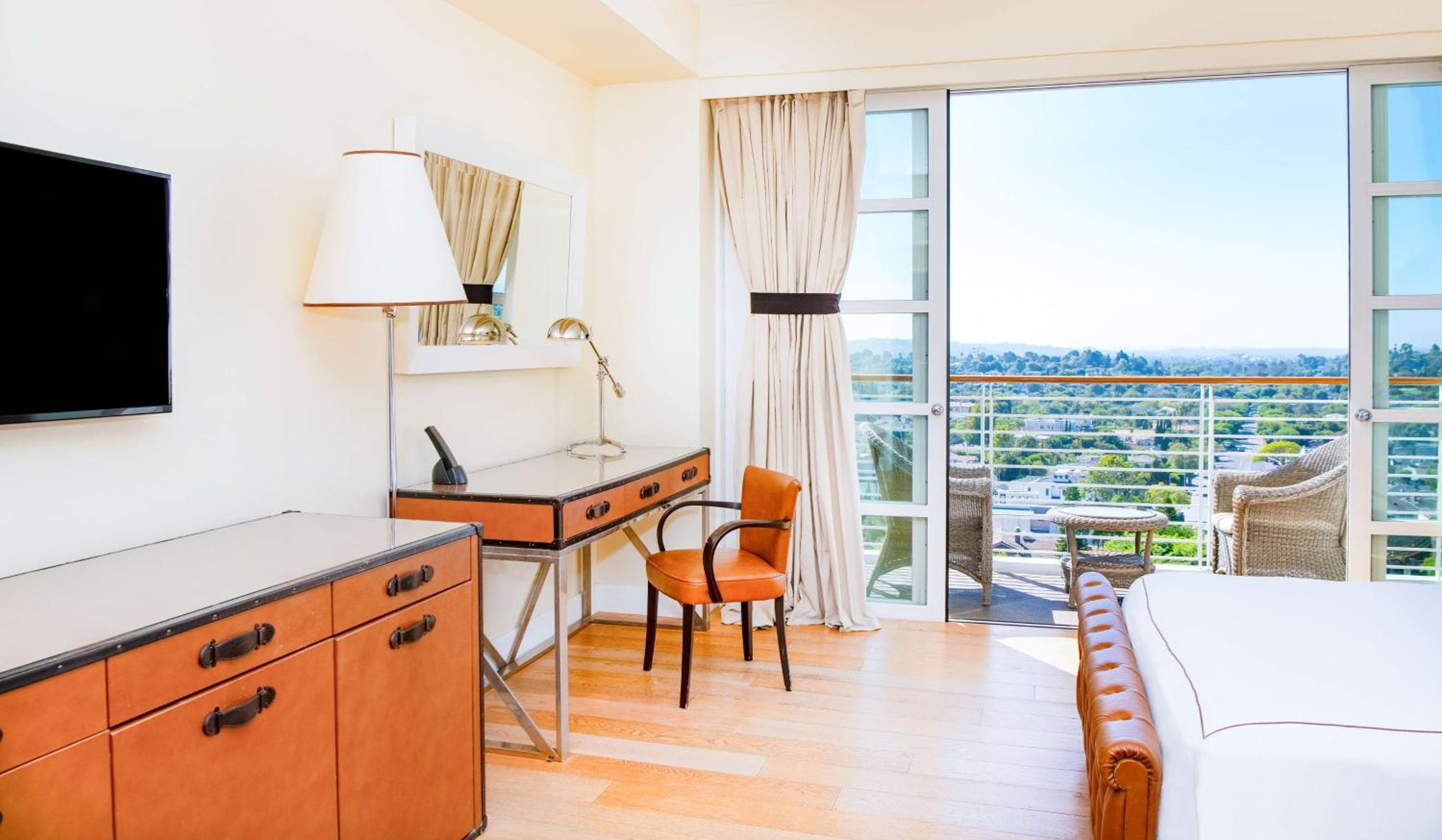 Cammeo Beverly Hills — 18