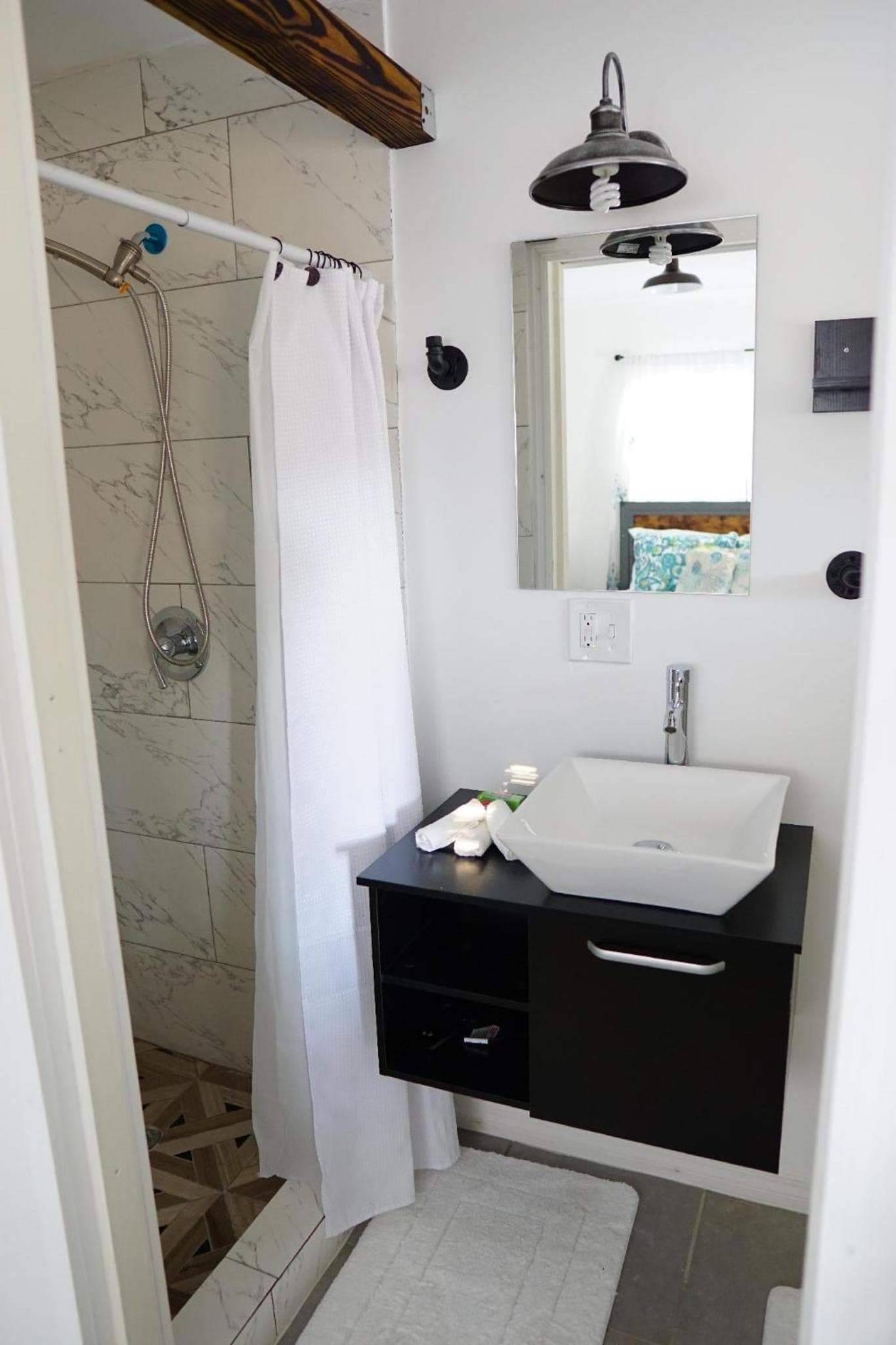 Mi Casa Es Tu Casa, Airport Suites — 30