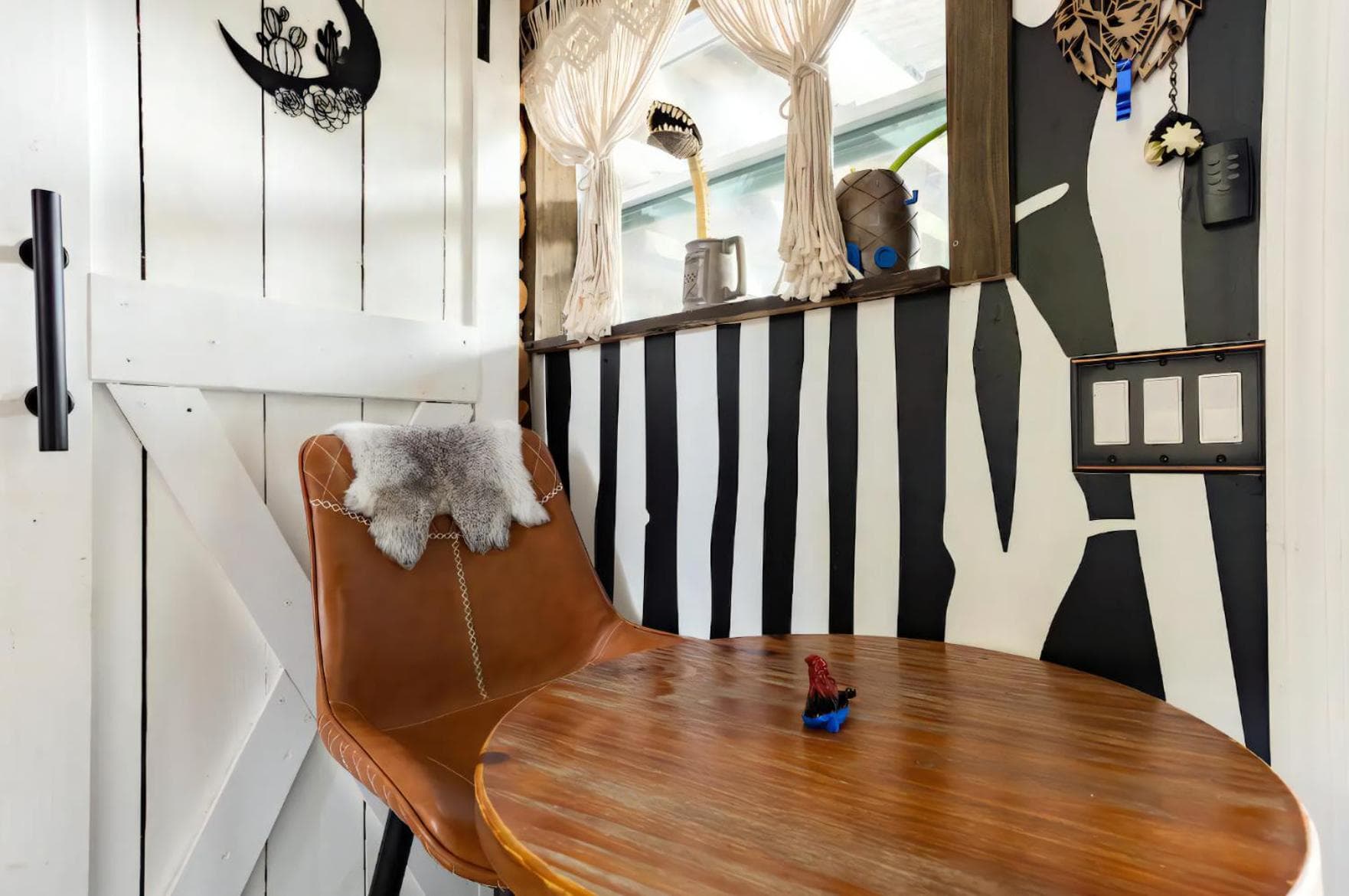 Cozy AF Tiny-House Oasis — 23