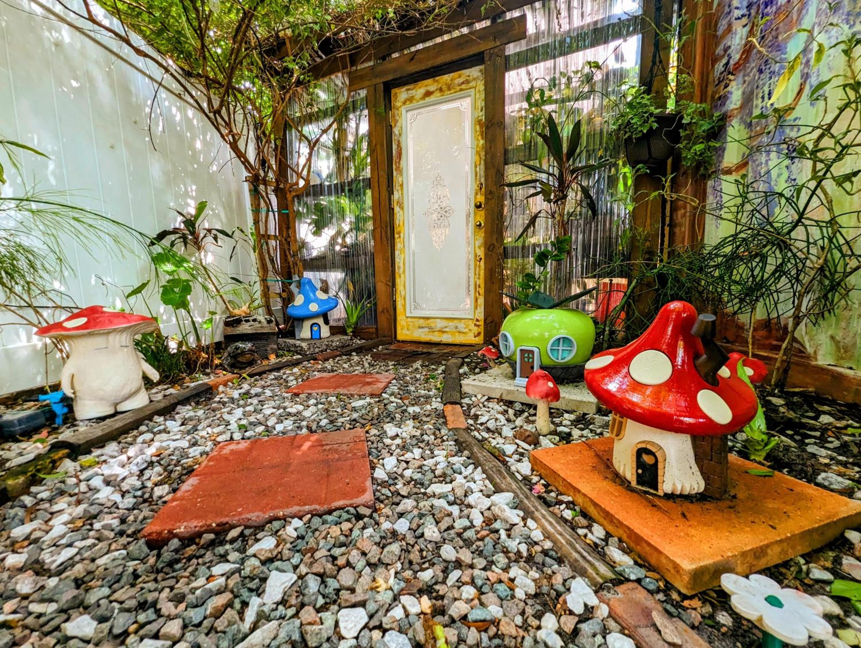 Cozy AF Tiny-House Oasis — 5