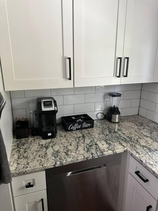 Grand Oaks Retreat in the Heights — 7