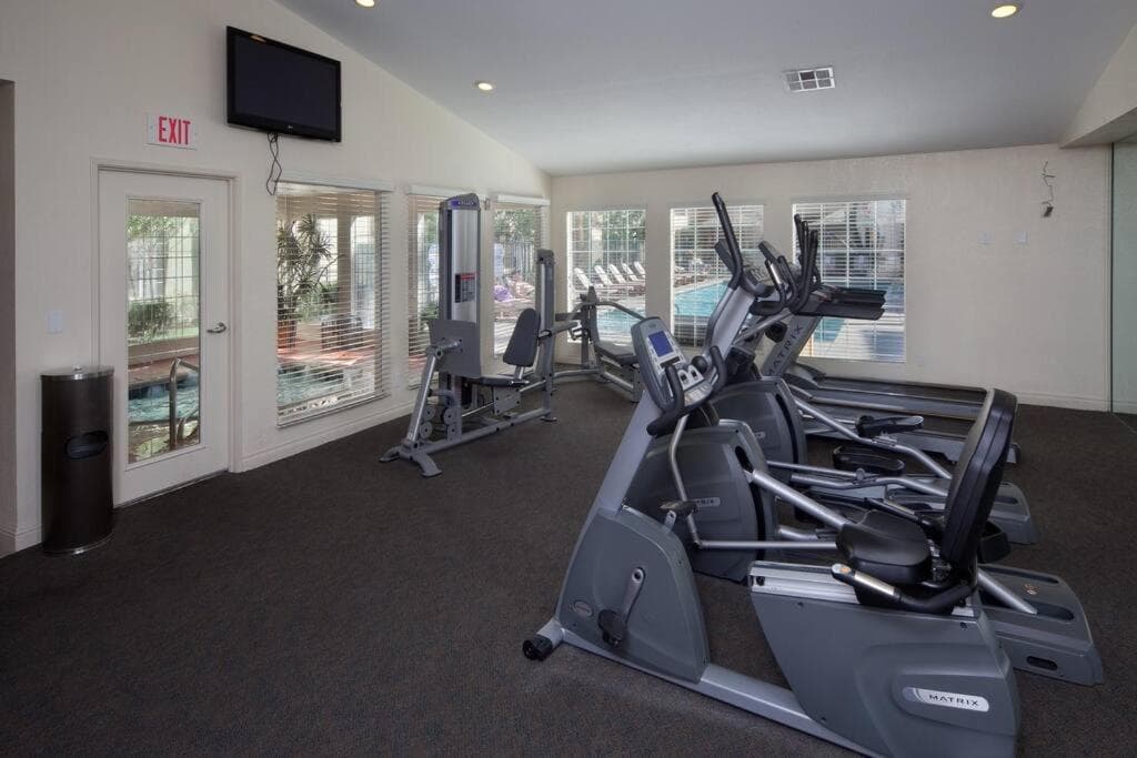 Holiday Inn Desert Inn Club — 3