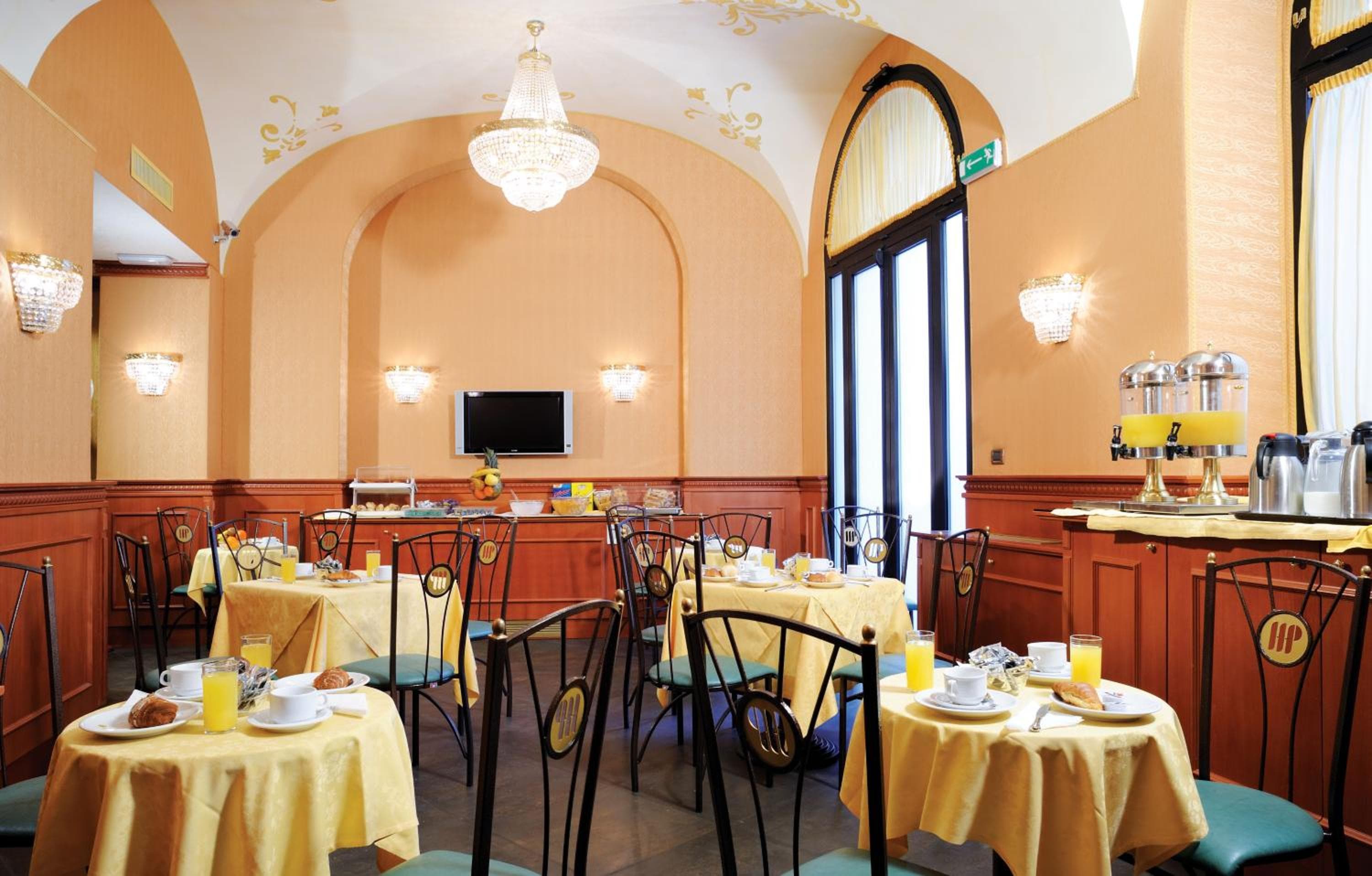 Hotel Patria — 11