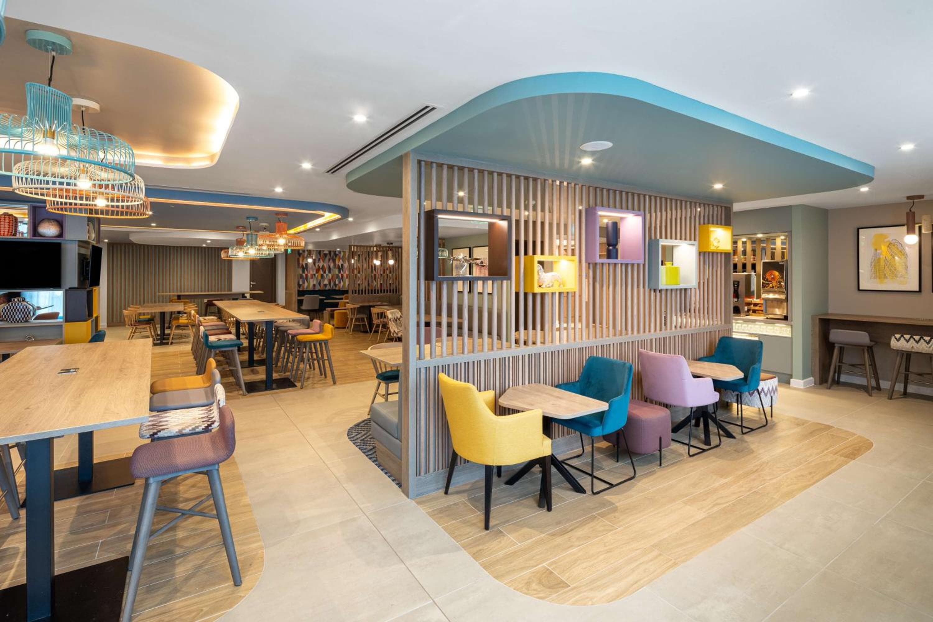 Hampton By Hilton London City hotel, 12-20 Osborn Street, London, United Kingdom — photo 11