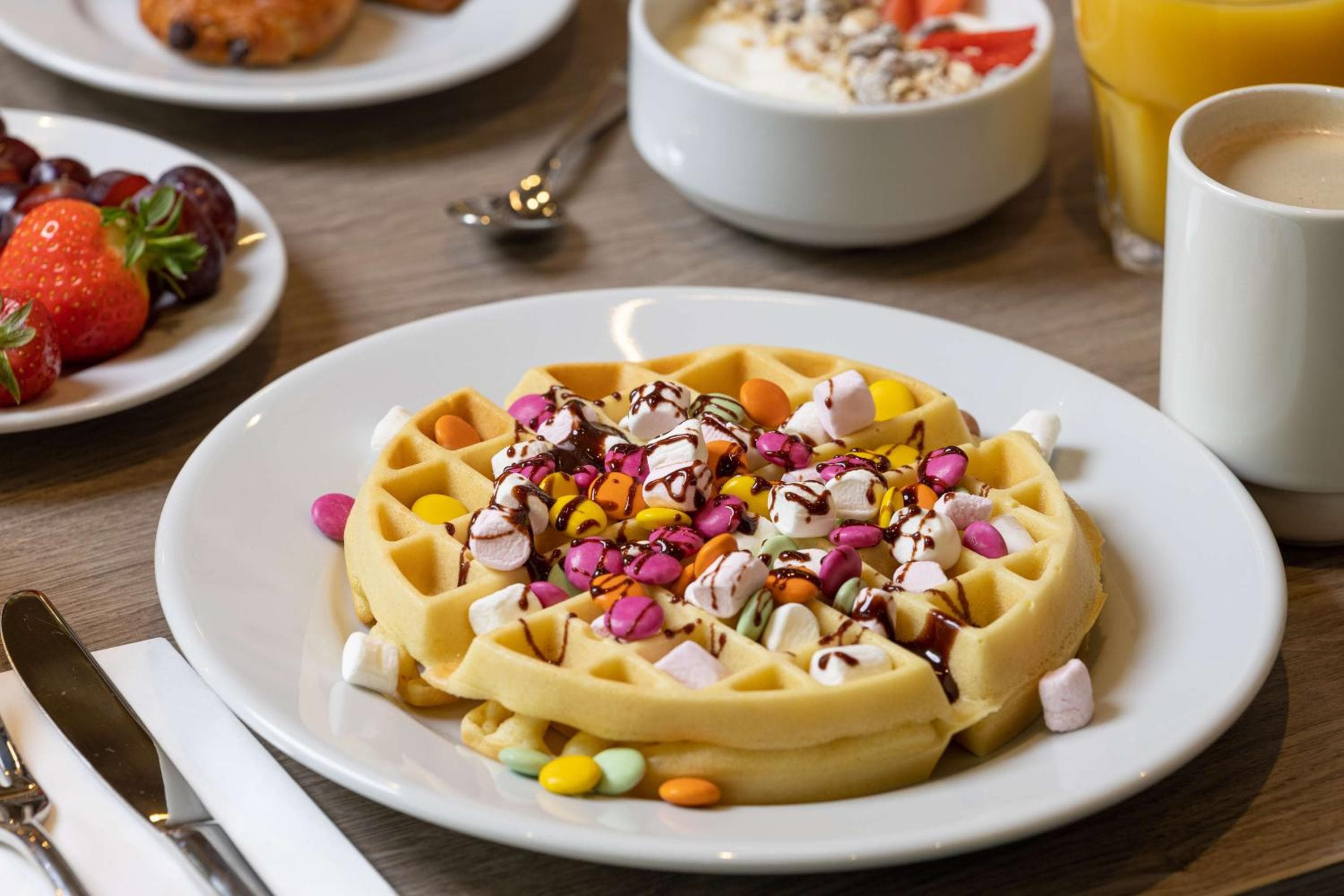 Hampton By Hilton London City hotel, 12-20 Osborn Street, London, United Kingdom — photo 10