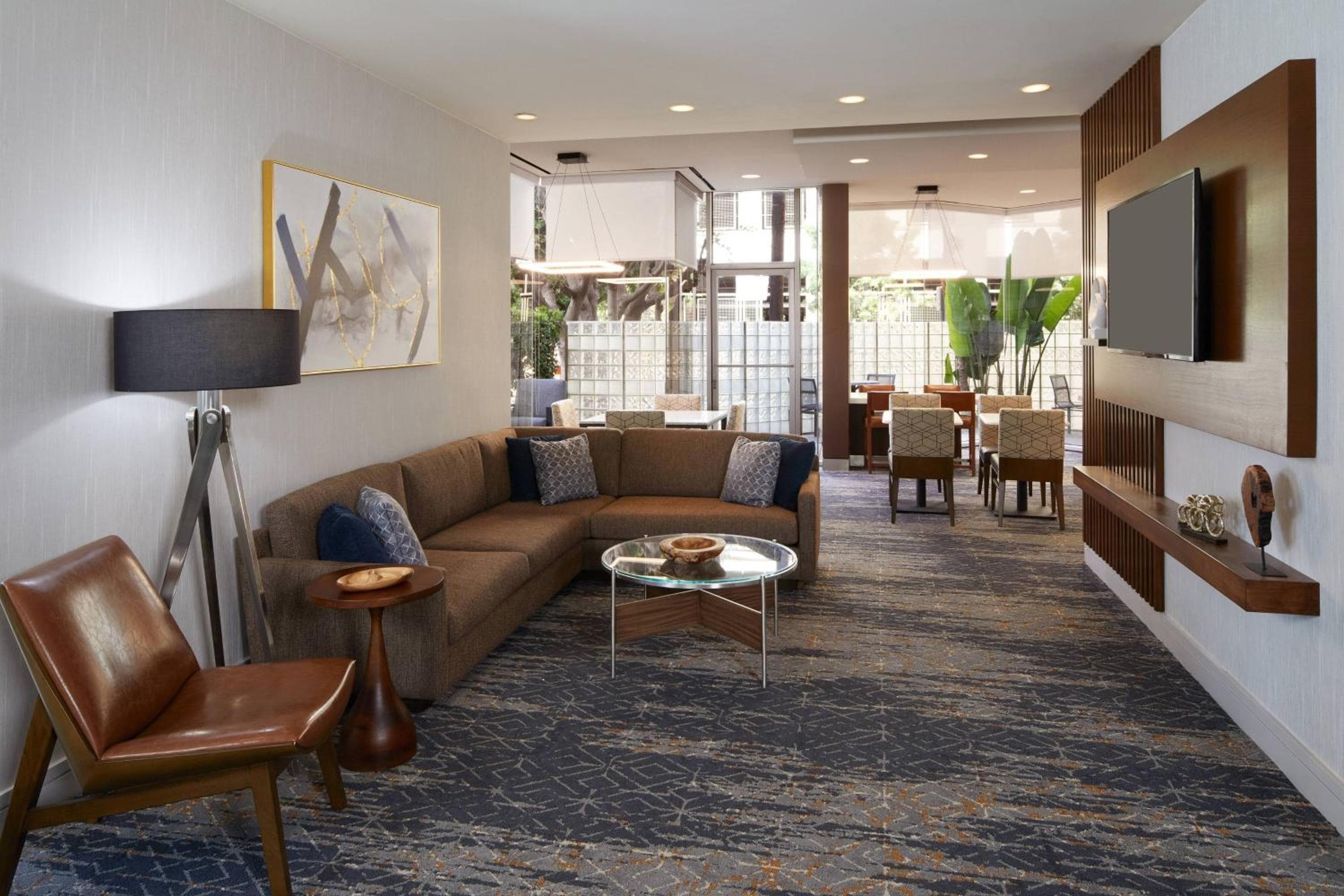 Courtyard by Marriott Los Angeles LAX / Century Boulevard — 27