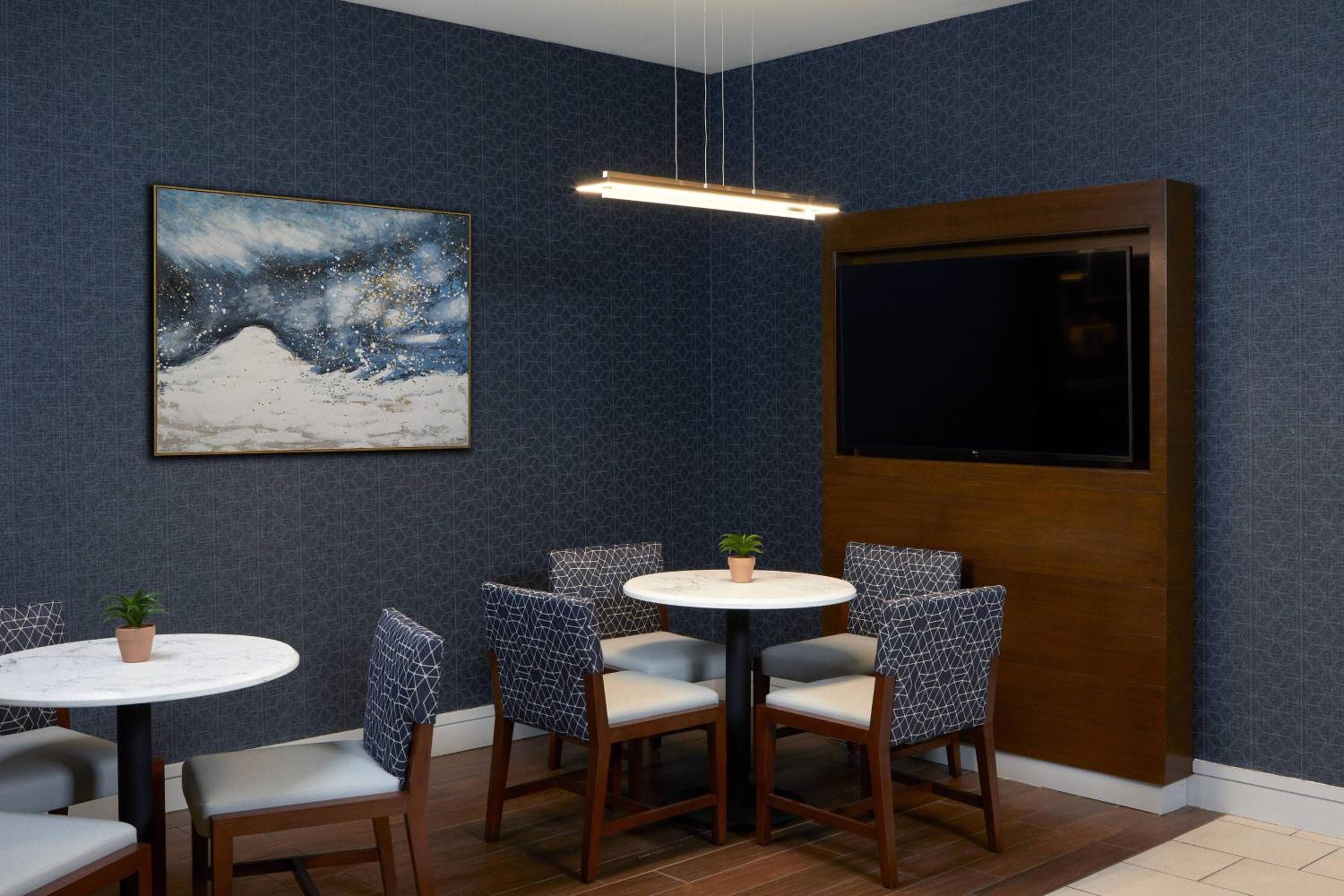 Courtyard by Marriott Los Ángeles LAX/Century Boulevard — 7