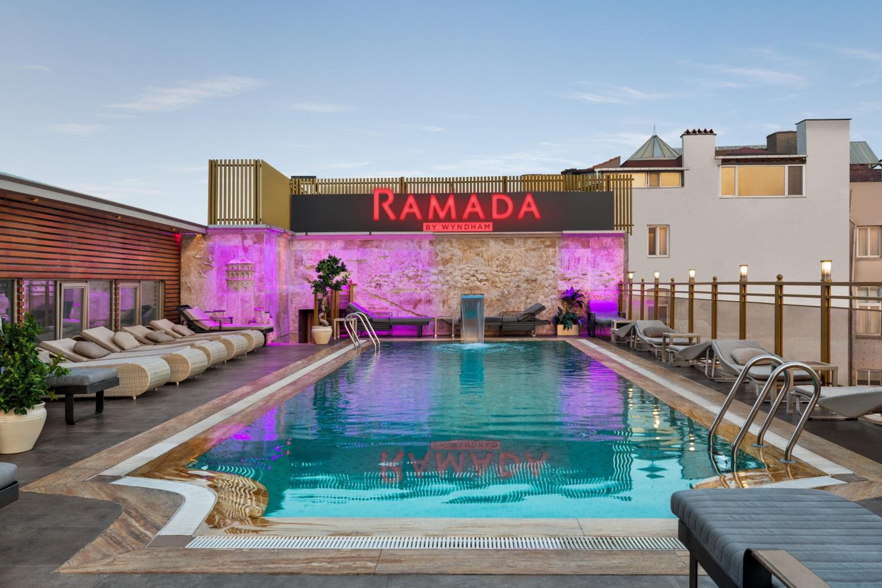 Ramada By Wyndham Istanbul Pera — 26