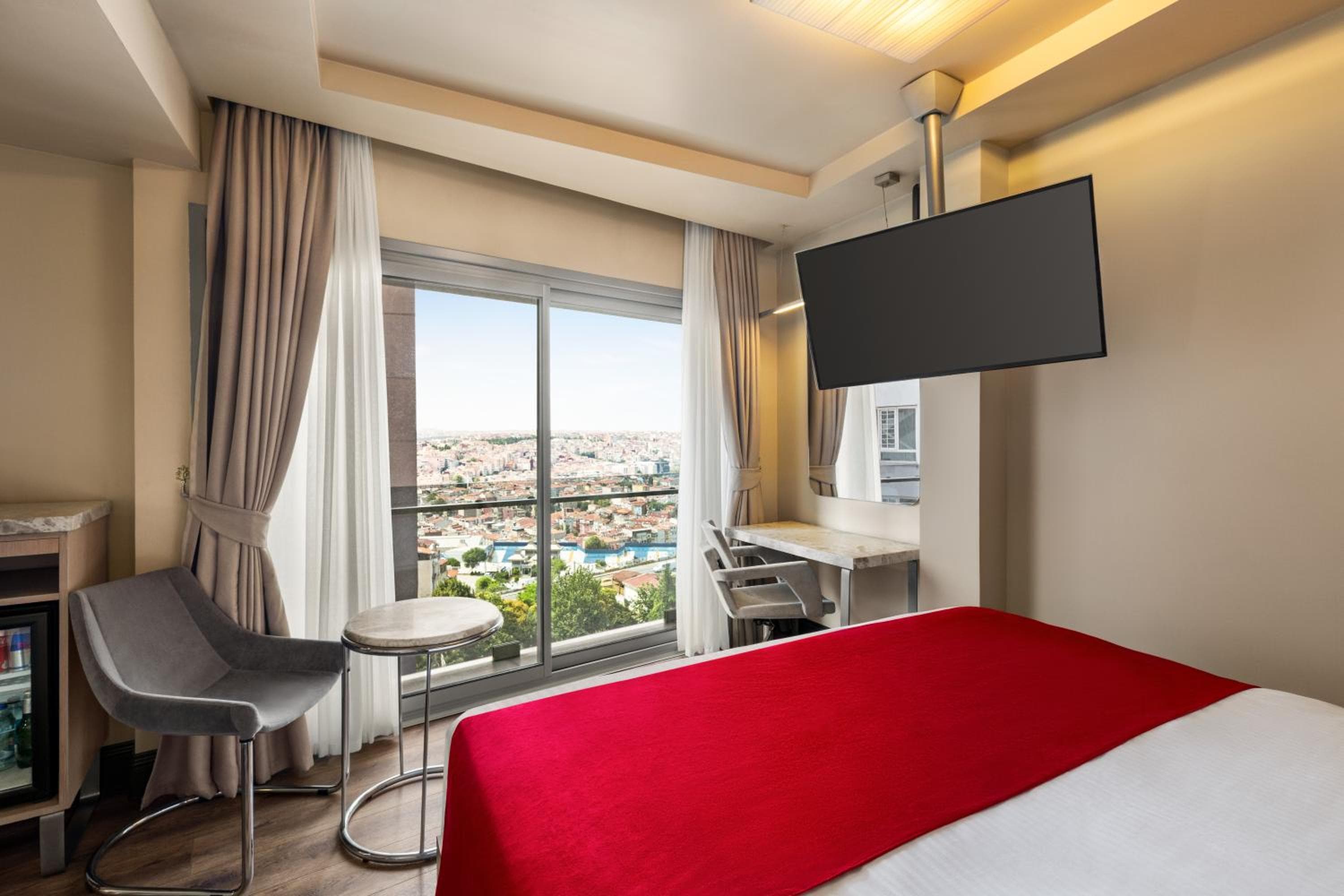 Ramada By Wyndham Istanbul Pera — 2