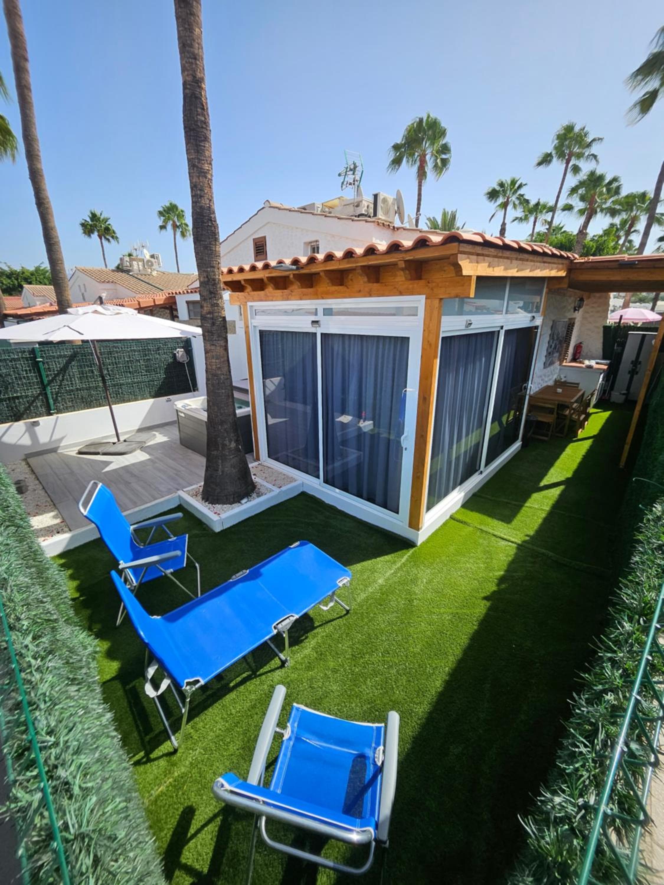 Chalet Luxury with privacy and Jacuzzi By Canarias prime homes — 1