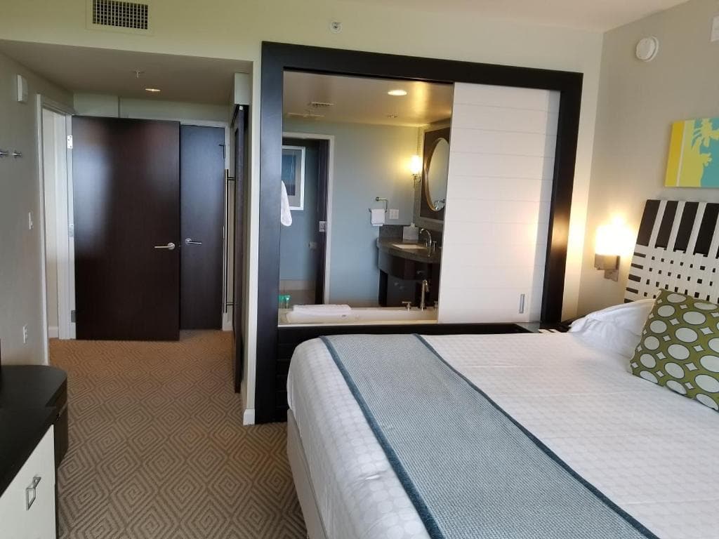 Bay Lake Tower at Disney's Contemporary Resort — 5