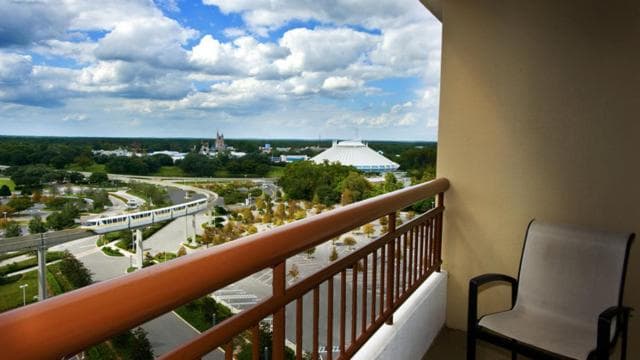 Bay Lake Tower at Disney's Contemporary Resort — 7