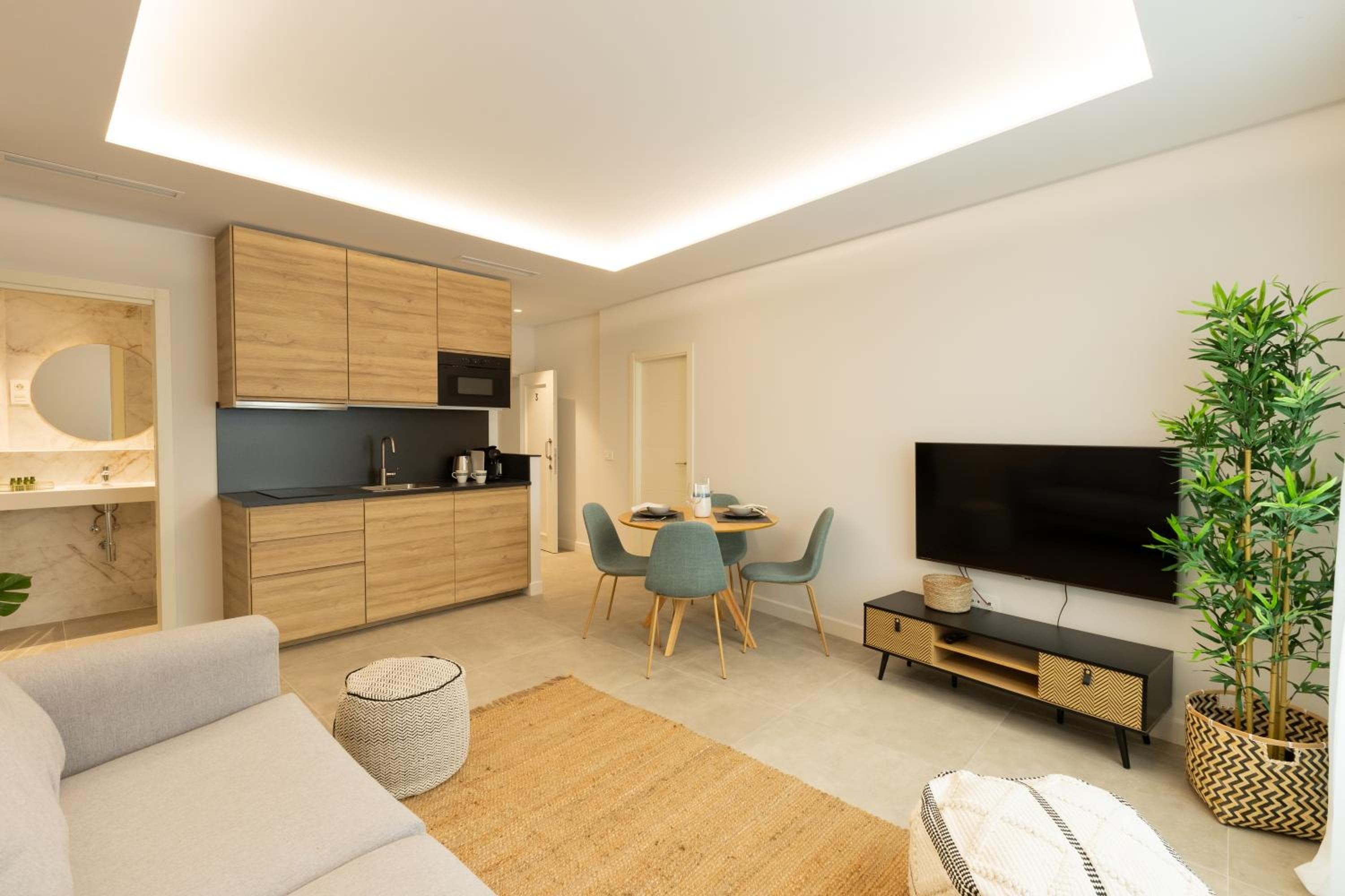 Diana Suites 23 — 19