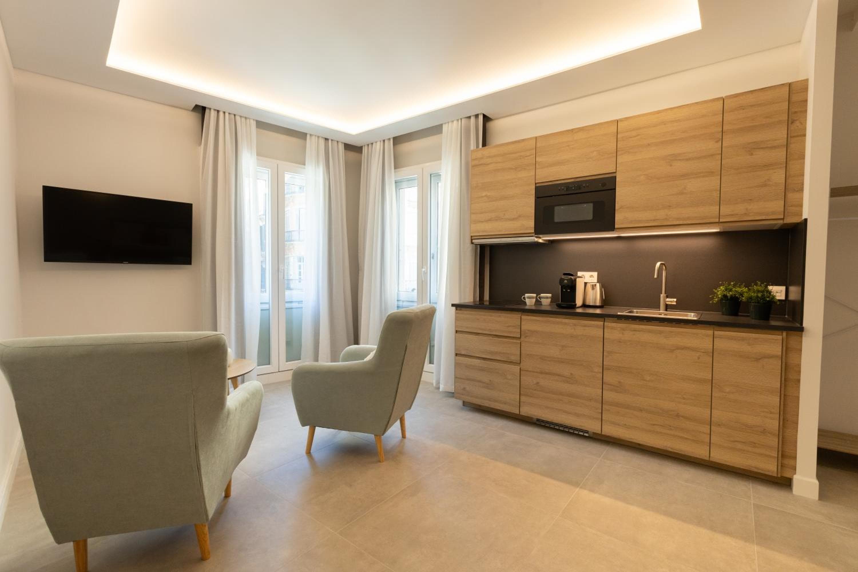Diana Suites 23 — 14