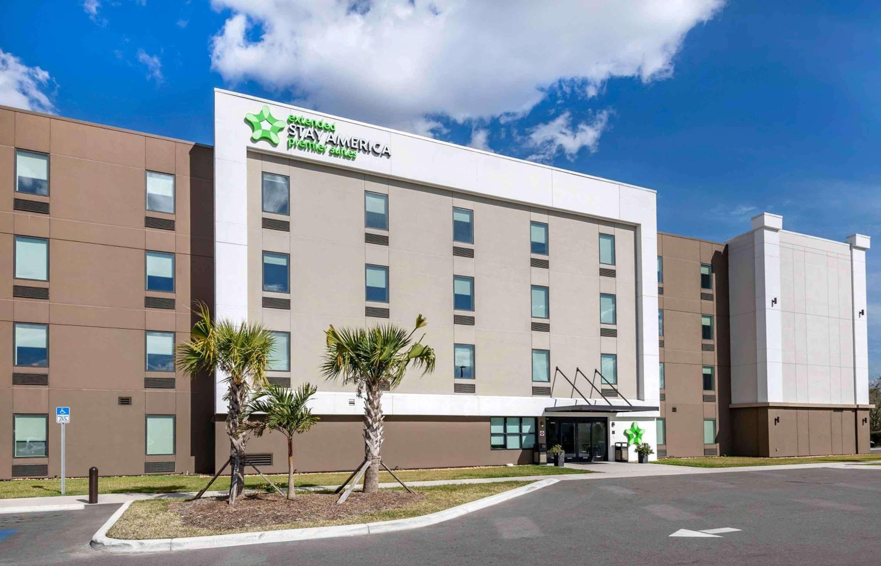 Soggiorno prolungato America Premier Suites - Tampa - Fiera - Casinò — 1