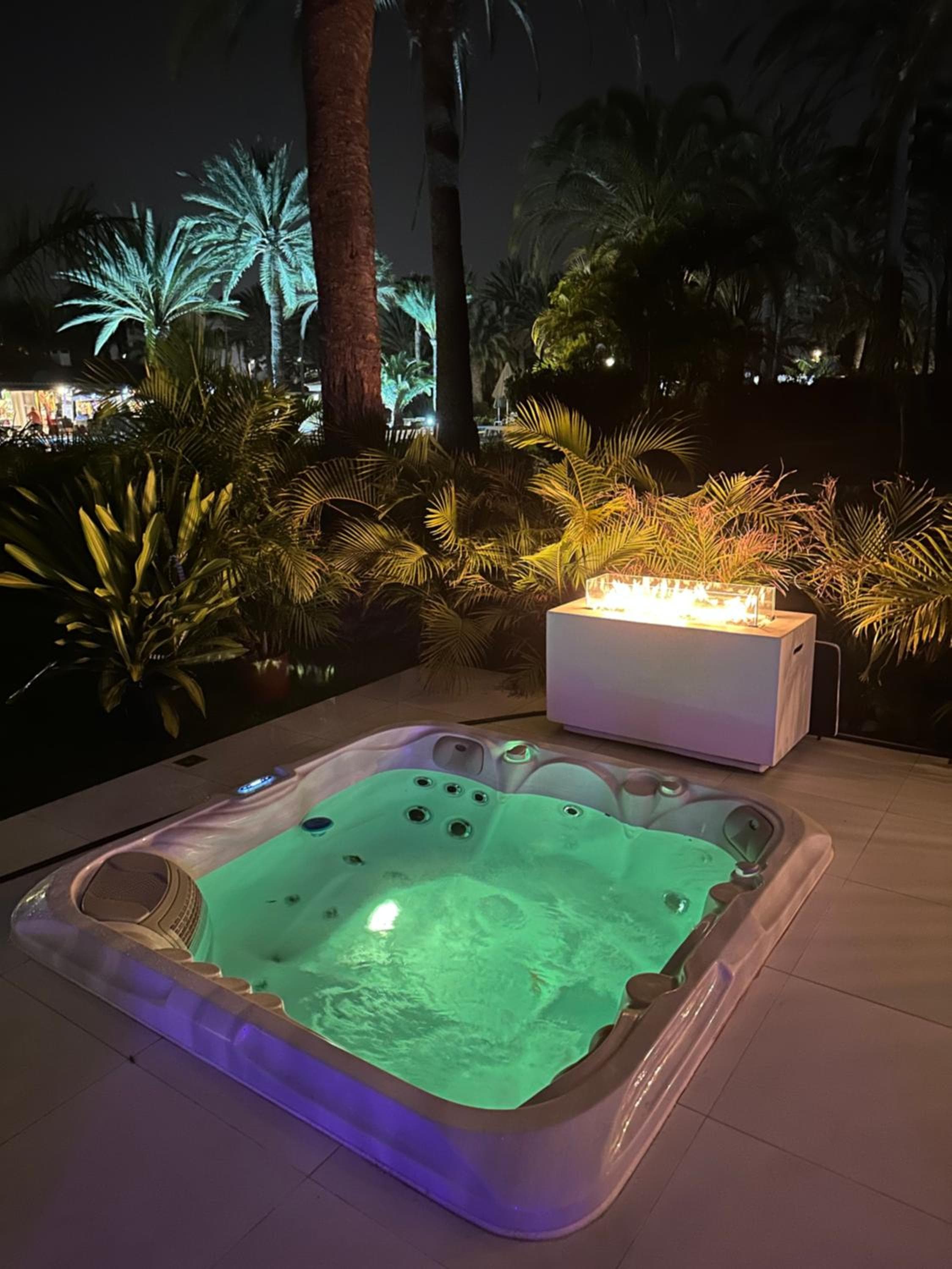 Sun Club P65 Premium Bungalow — 3