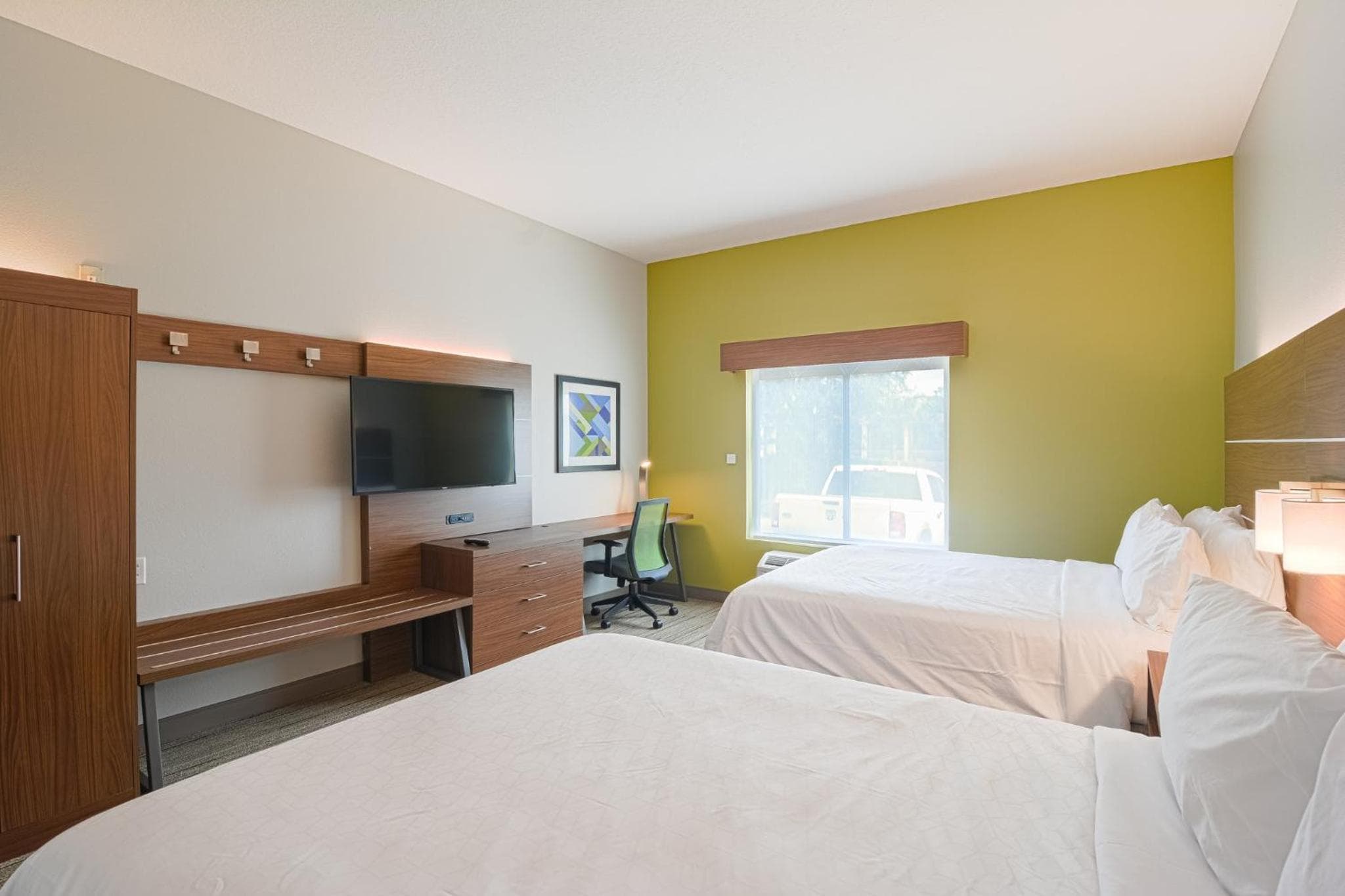 Holiday Inn Express Hotel & Suites Tampa-USF-Busch Gardens by IHG — 29