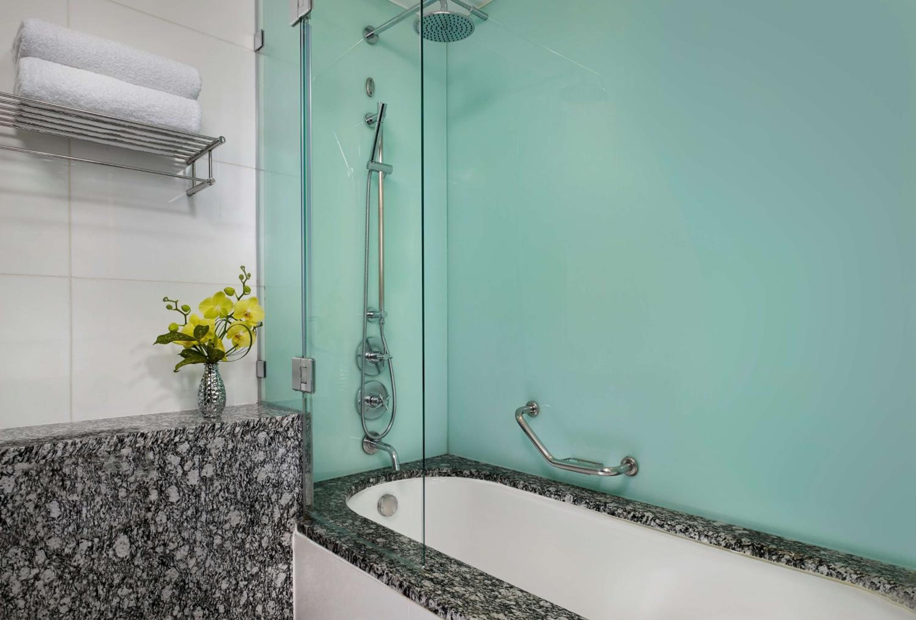 Park Plaza County Hall London hotel, 1 Addington Street, London, United Kingdom — photo 6