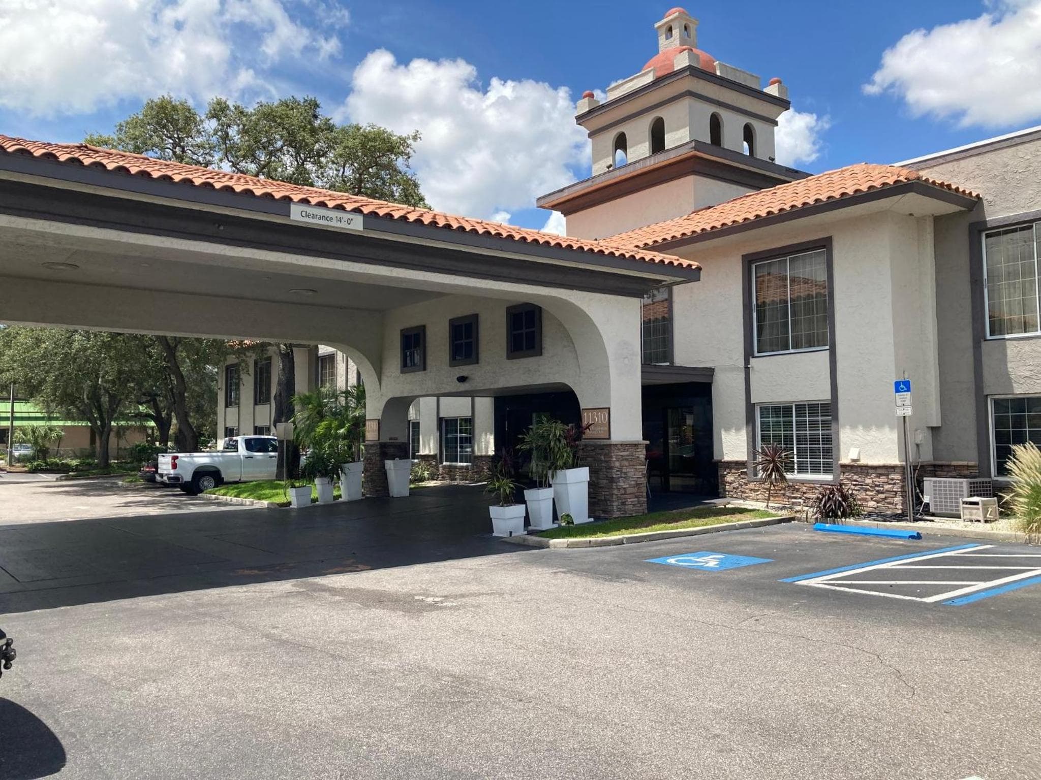 Red Roof Inn PLUS & Suites Tampa - Busch Gardens — 18