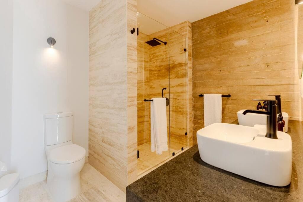 Impresionante condominio con vista al mar — 25