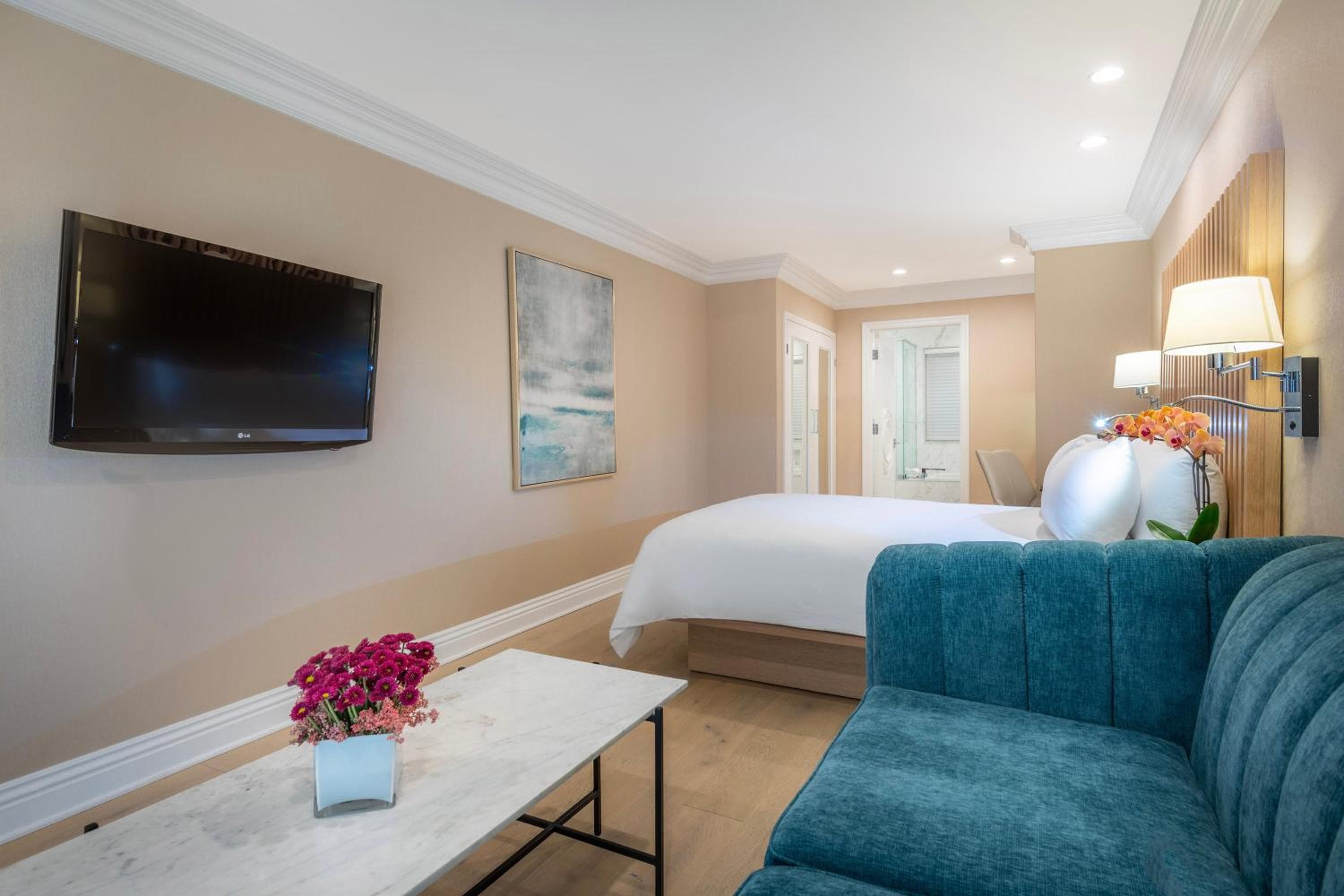 Beverly Hills Plaza Hotel & Spa — 30
