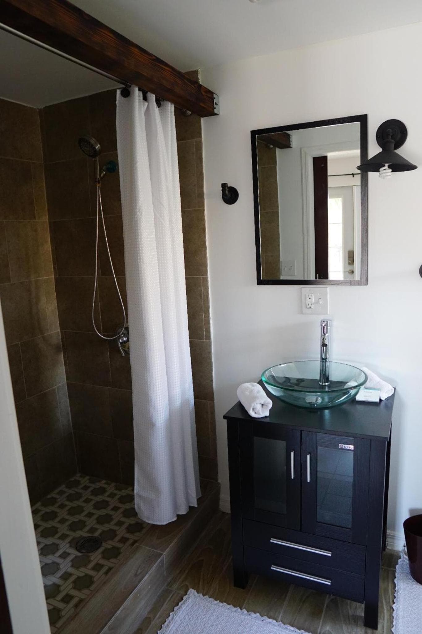 La mia casa è la tua casa, suite aeroportuali — 29