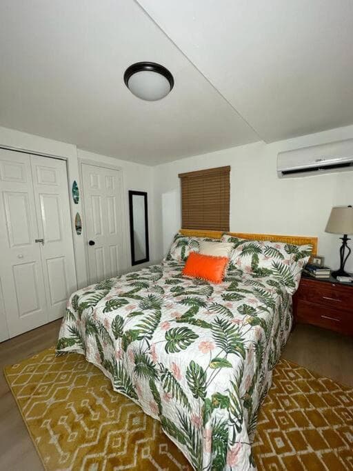 Sleeps 3, Casa Tropical in Miami — 19