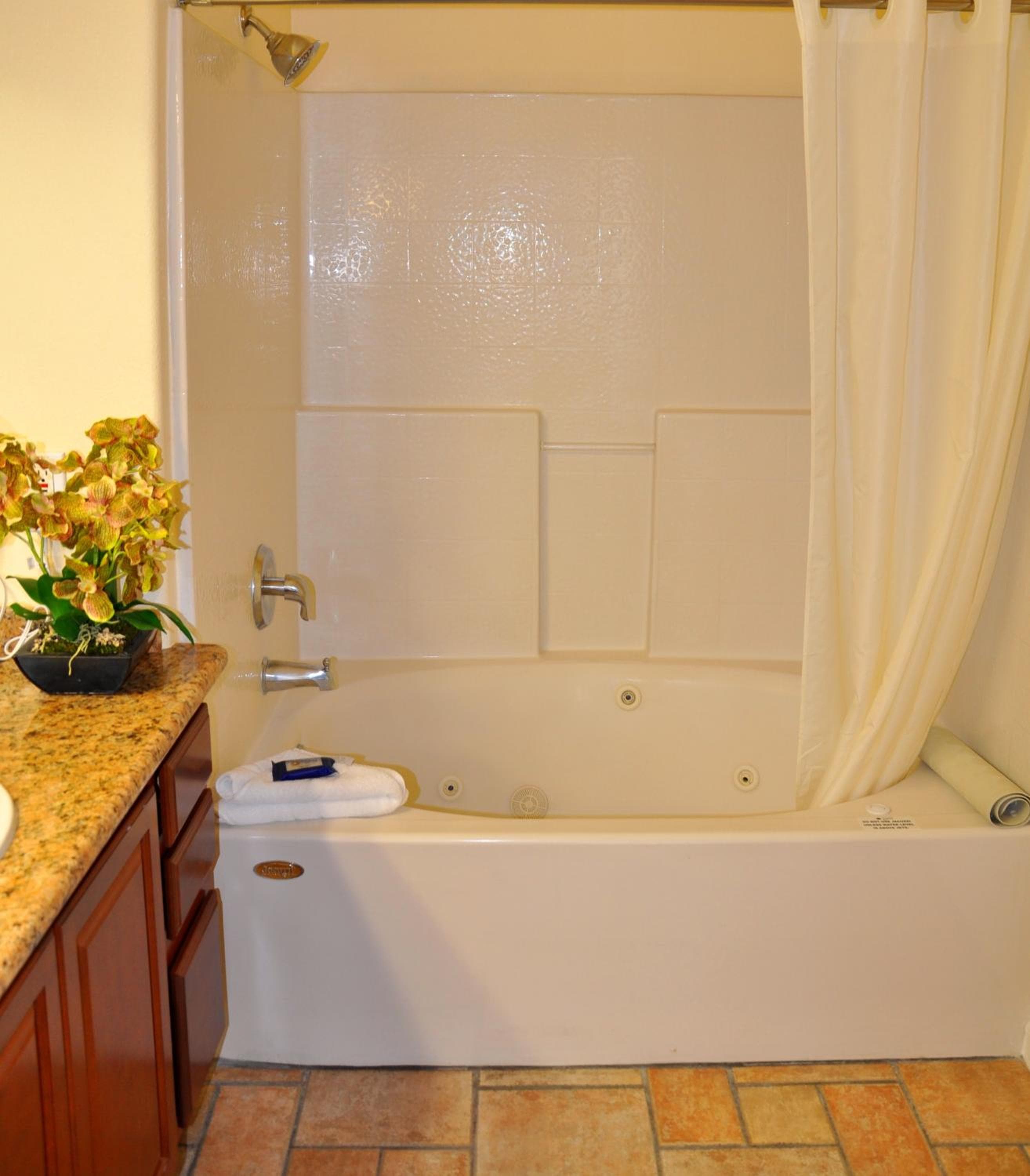 Club de Soleil All-Suite Resort — 10