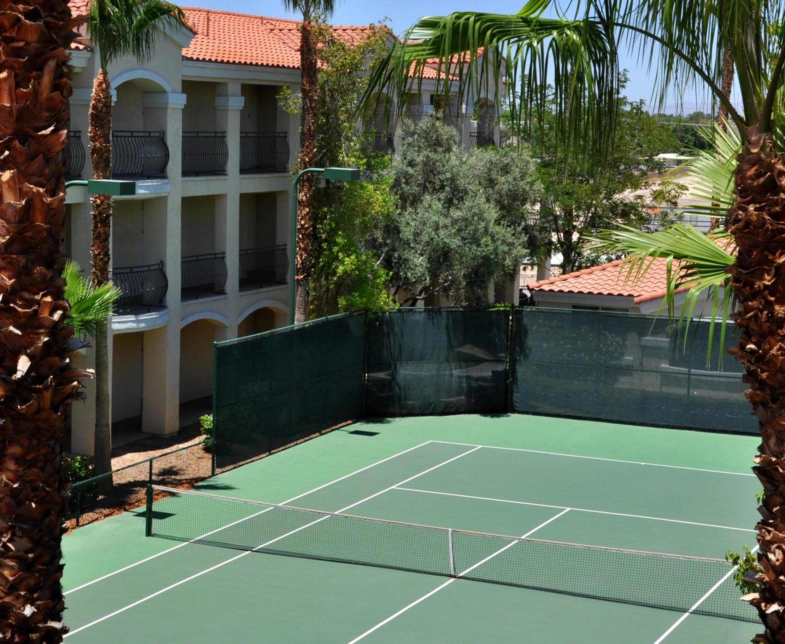 Club de Soleil All-Suite Resort — 5