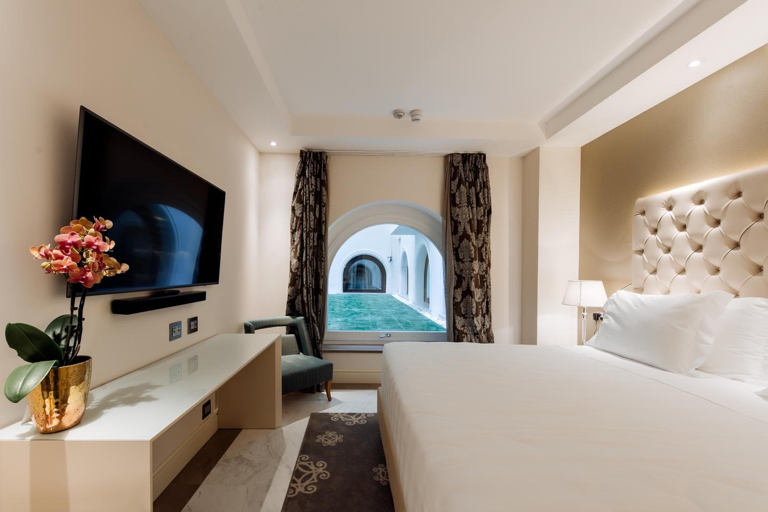 Aleph Rome Hotel, Curio Collection By Hilton — 12