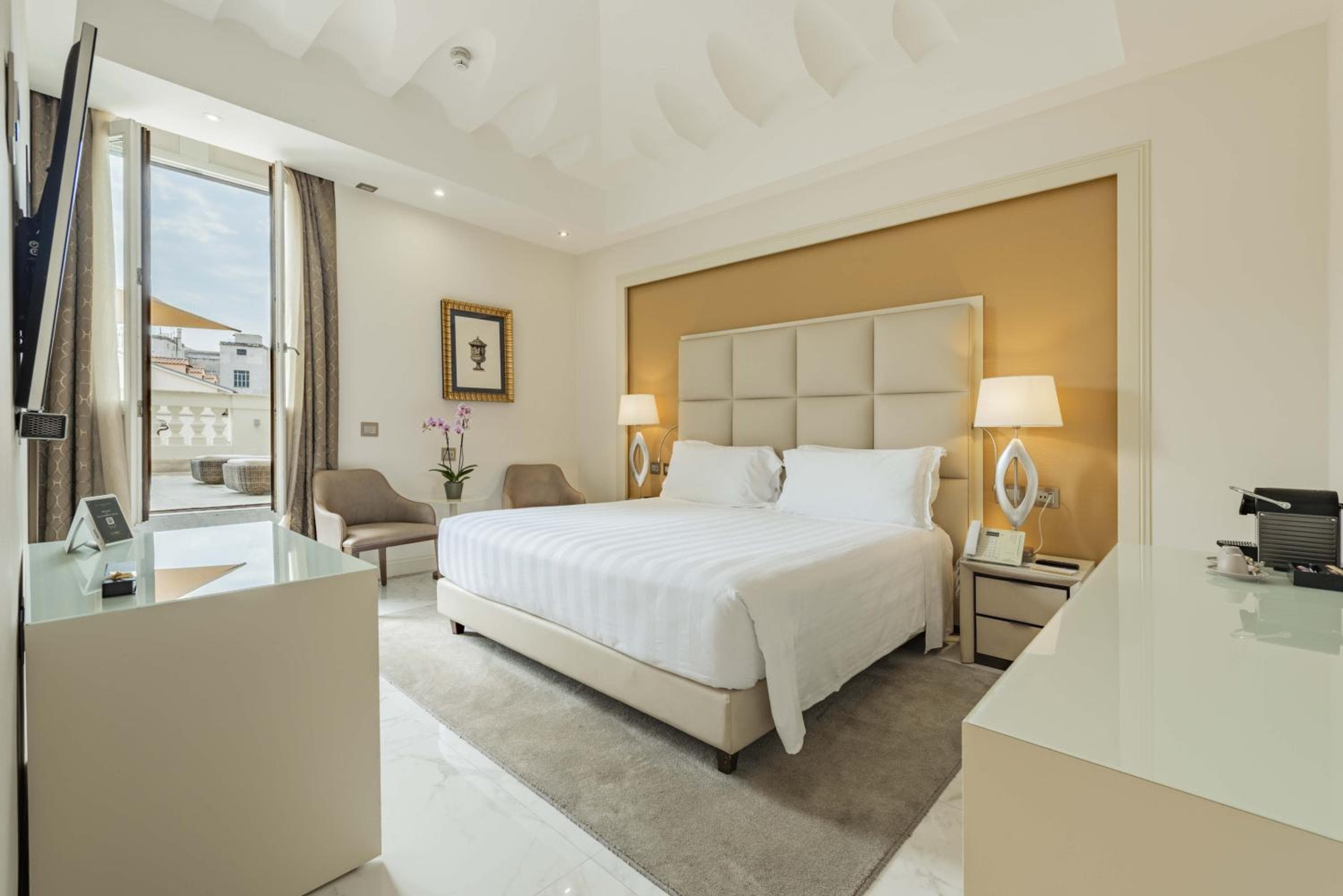 Aleph Rome Hotel, Curio Collection By Hilton — 10