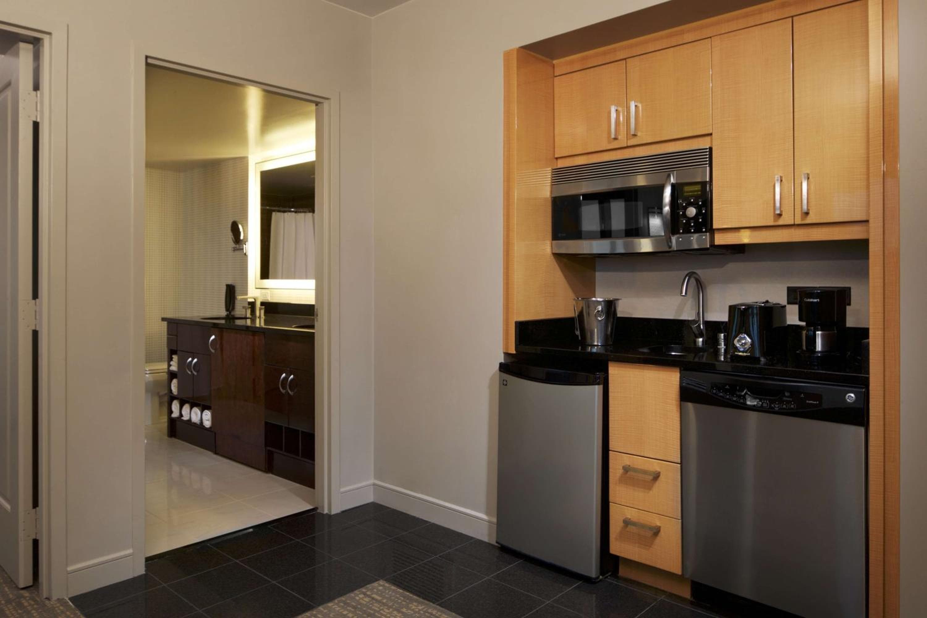 Hilton Grand Vacations Club Elara Center Strip Las Vegas — 11