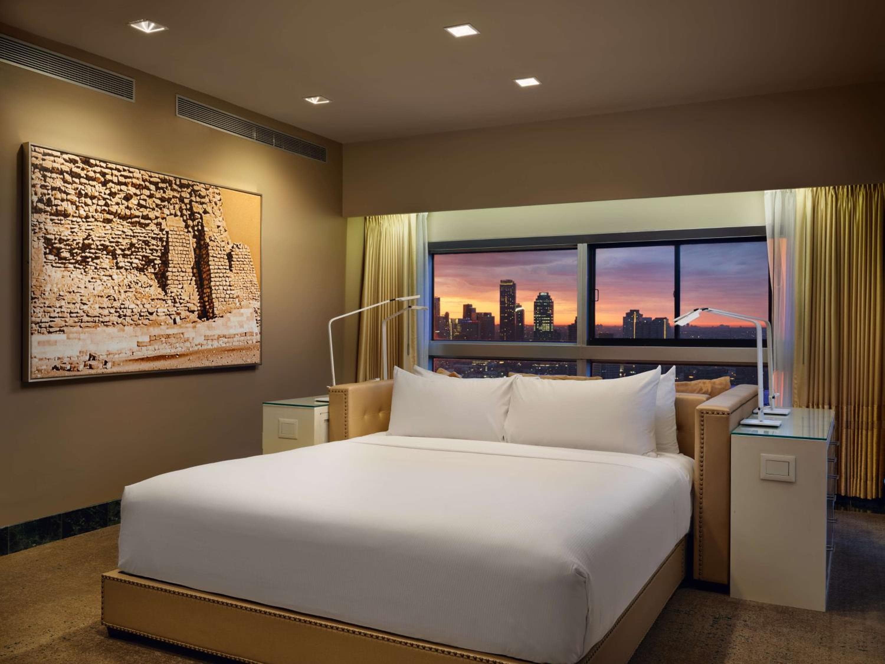 Millennium Hilton New York One UN Plaza — 19