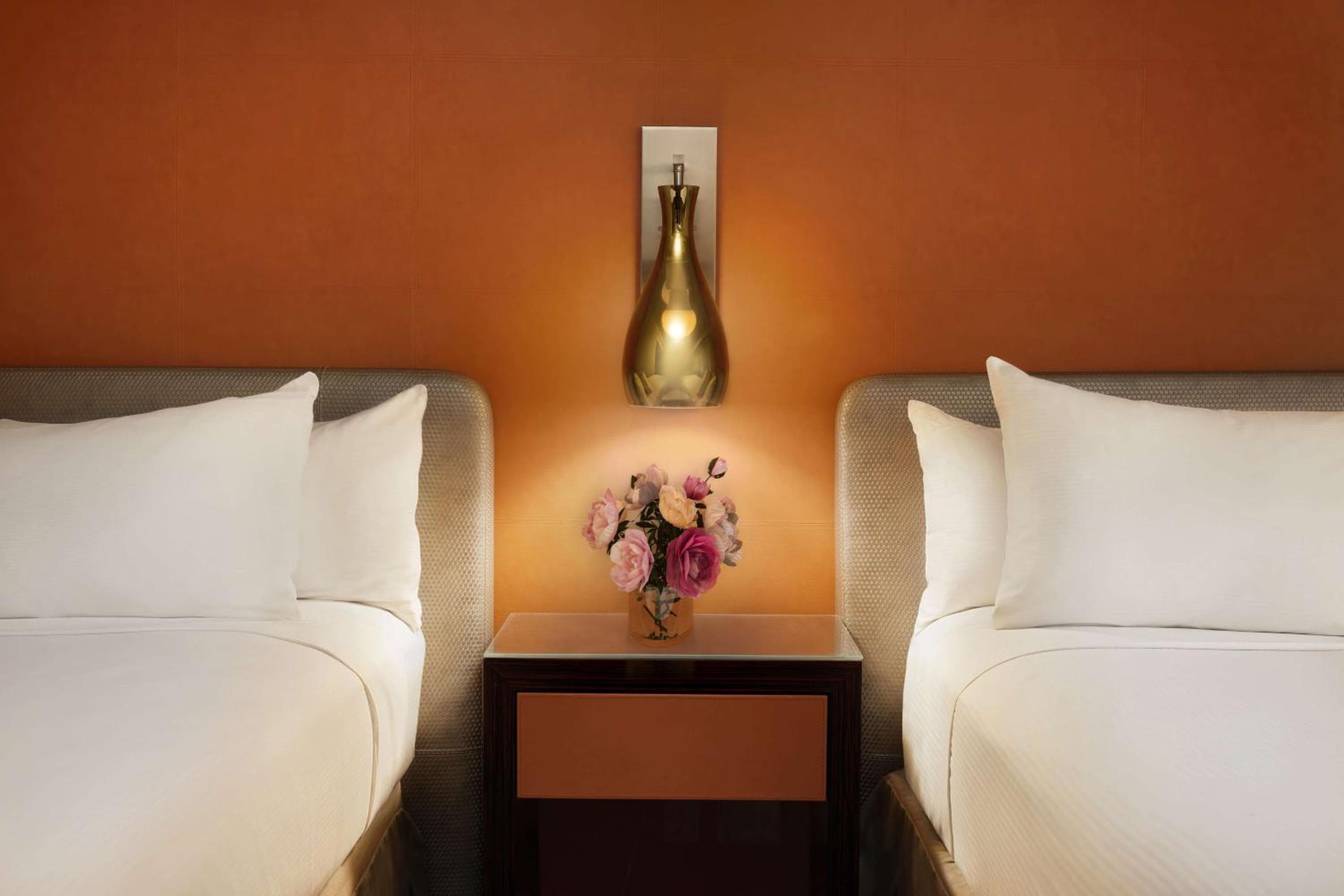 Millennium Hilton New York One UN Plaza — 20