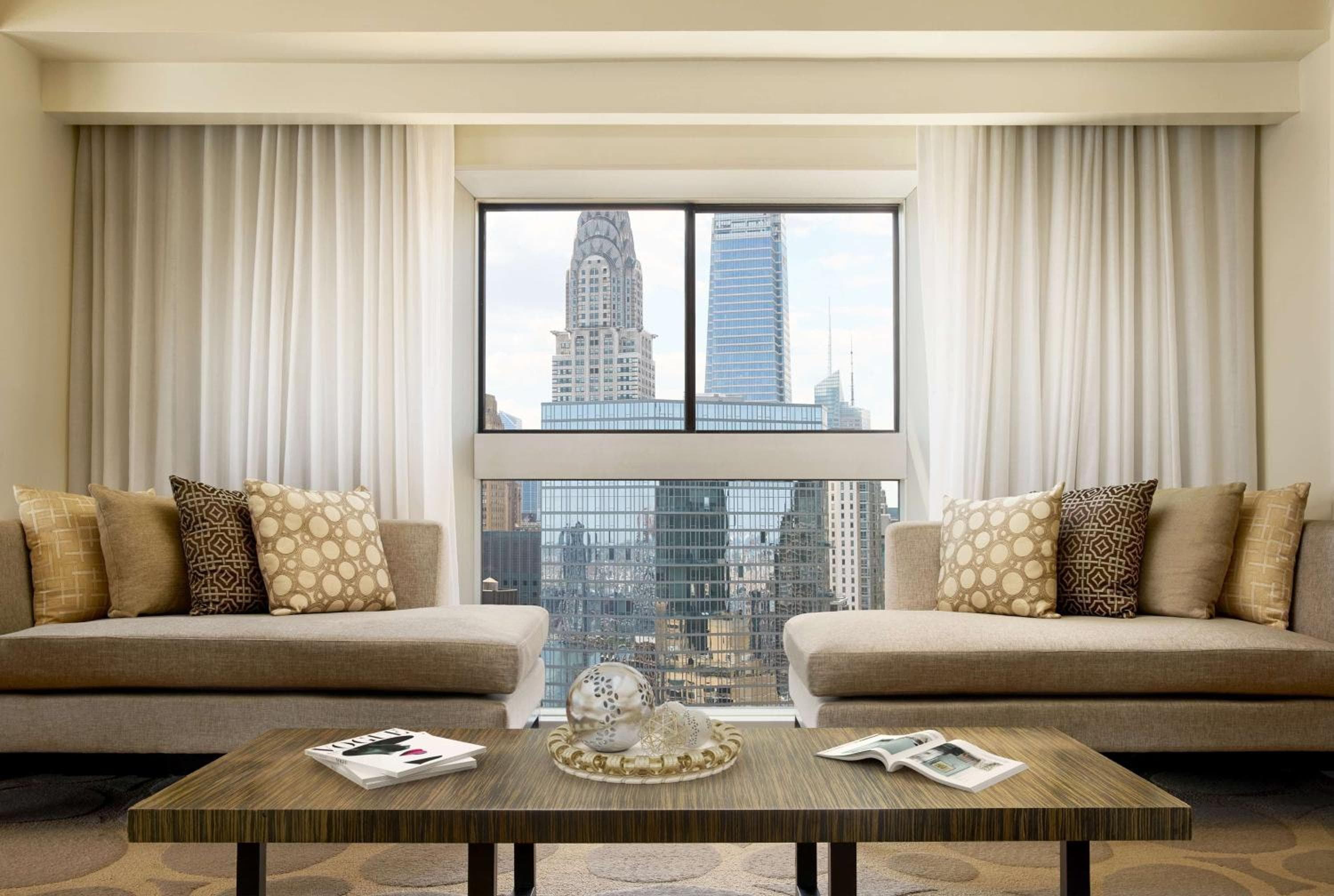 Millennium Hilton New York One UN Plaza — 21