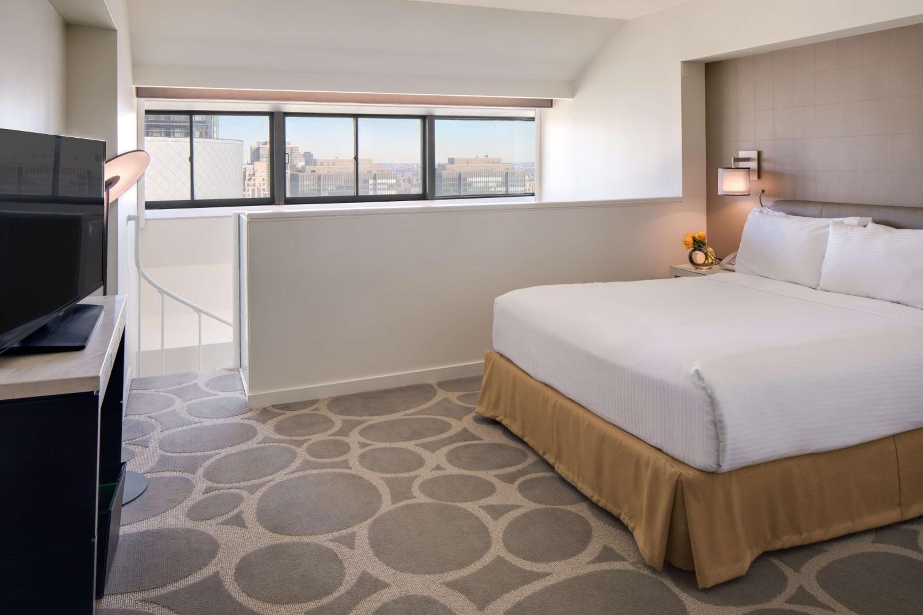 Millennium Hilton New York One UN Plaza — 23
