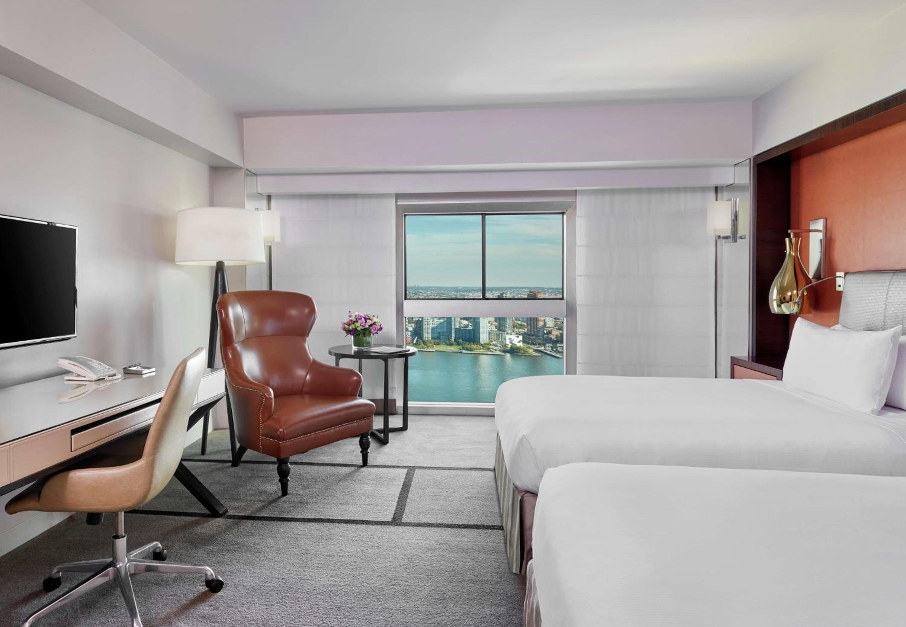 Millennium Hilton New York One UN Plaza — 27