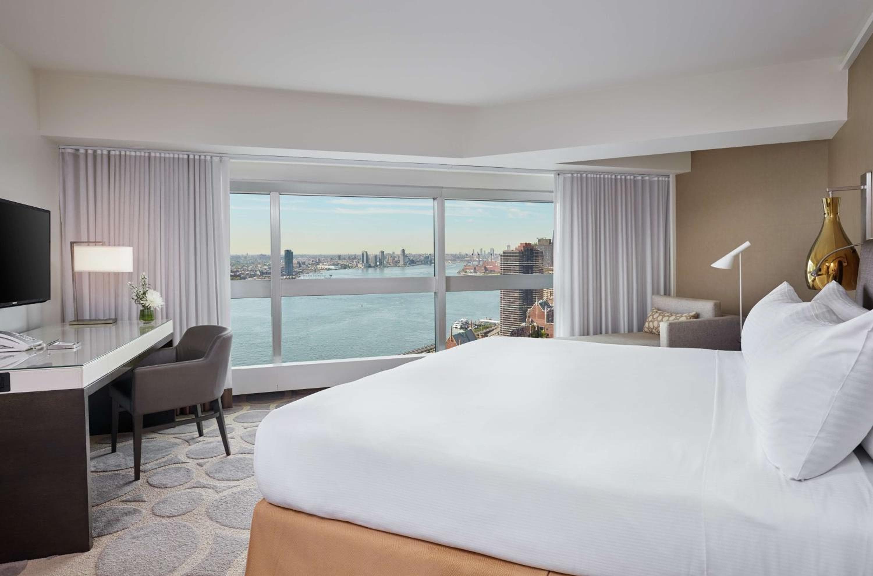 Millennium Hilton New York One UN Plaza — 4