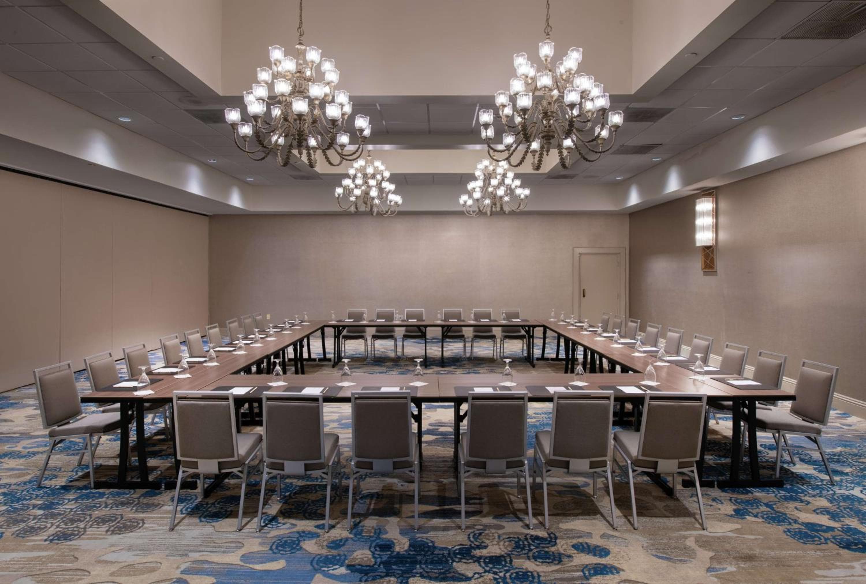 DoubleTree by Hilton Orlando Theme Park Resort — 10