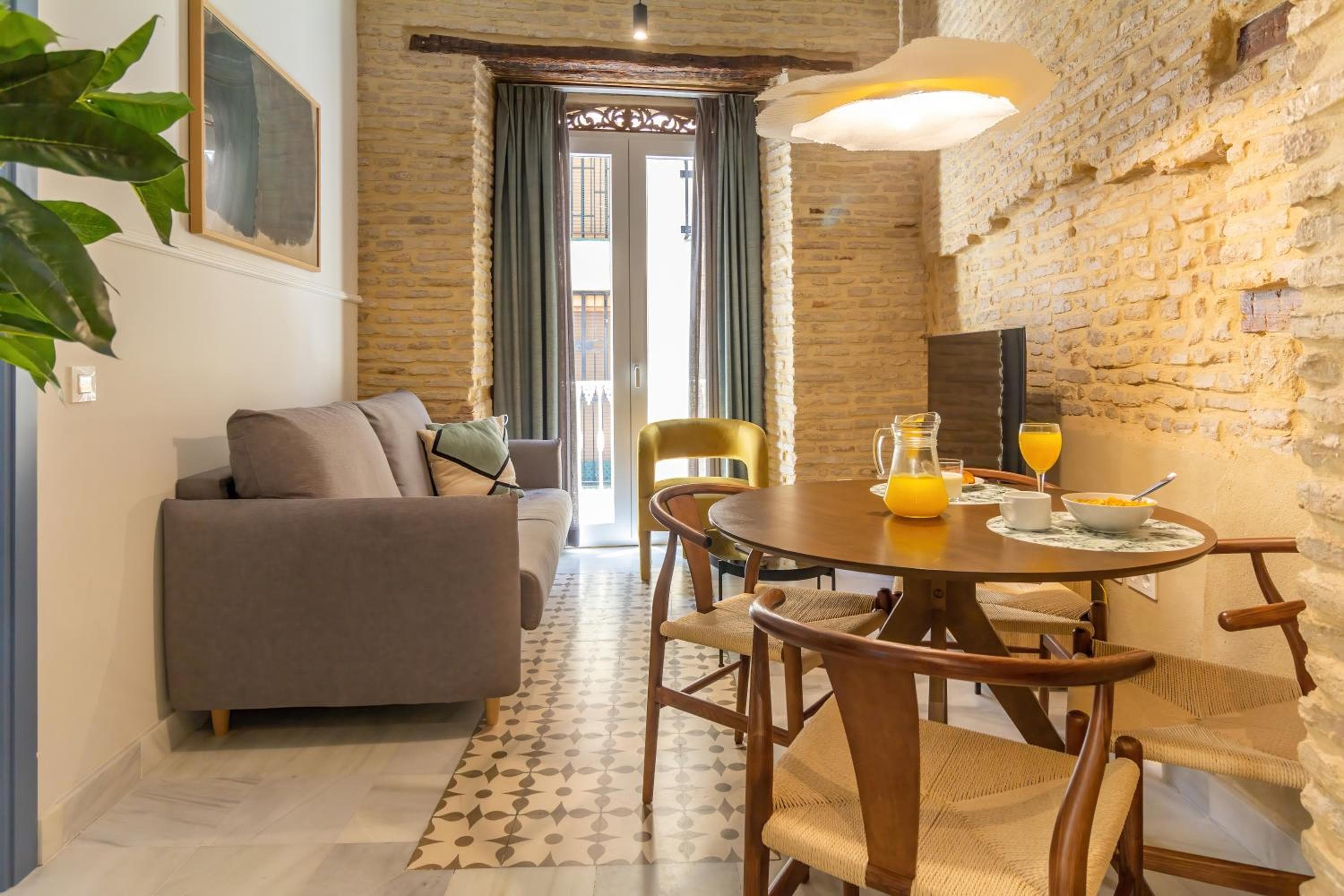 Feelathome San Lorenzo Apartments — 18
