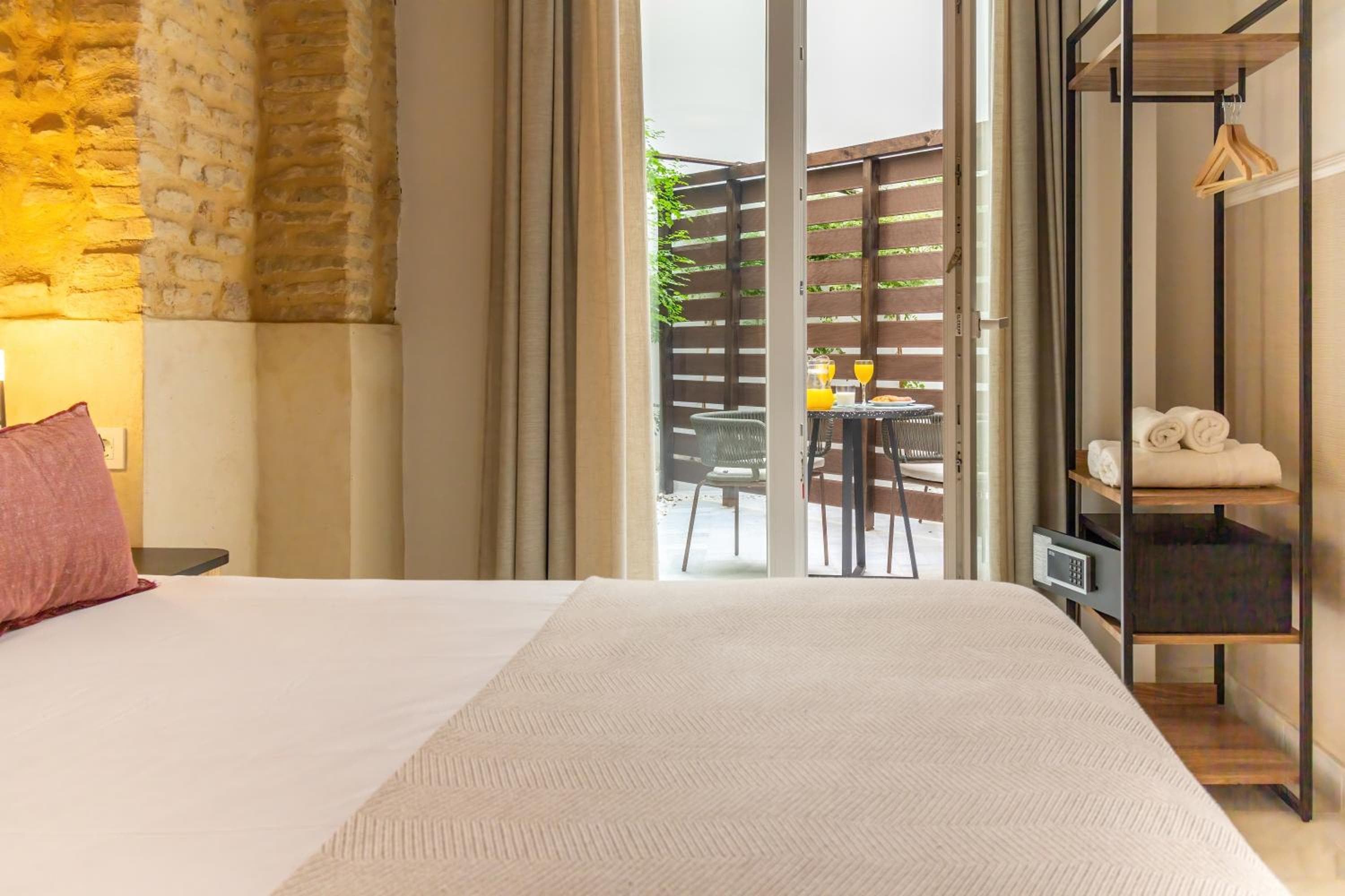 Feelathome San Lorenzo Apartments — 2