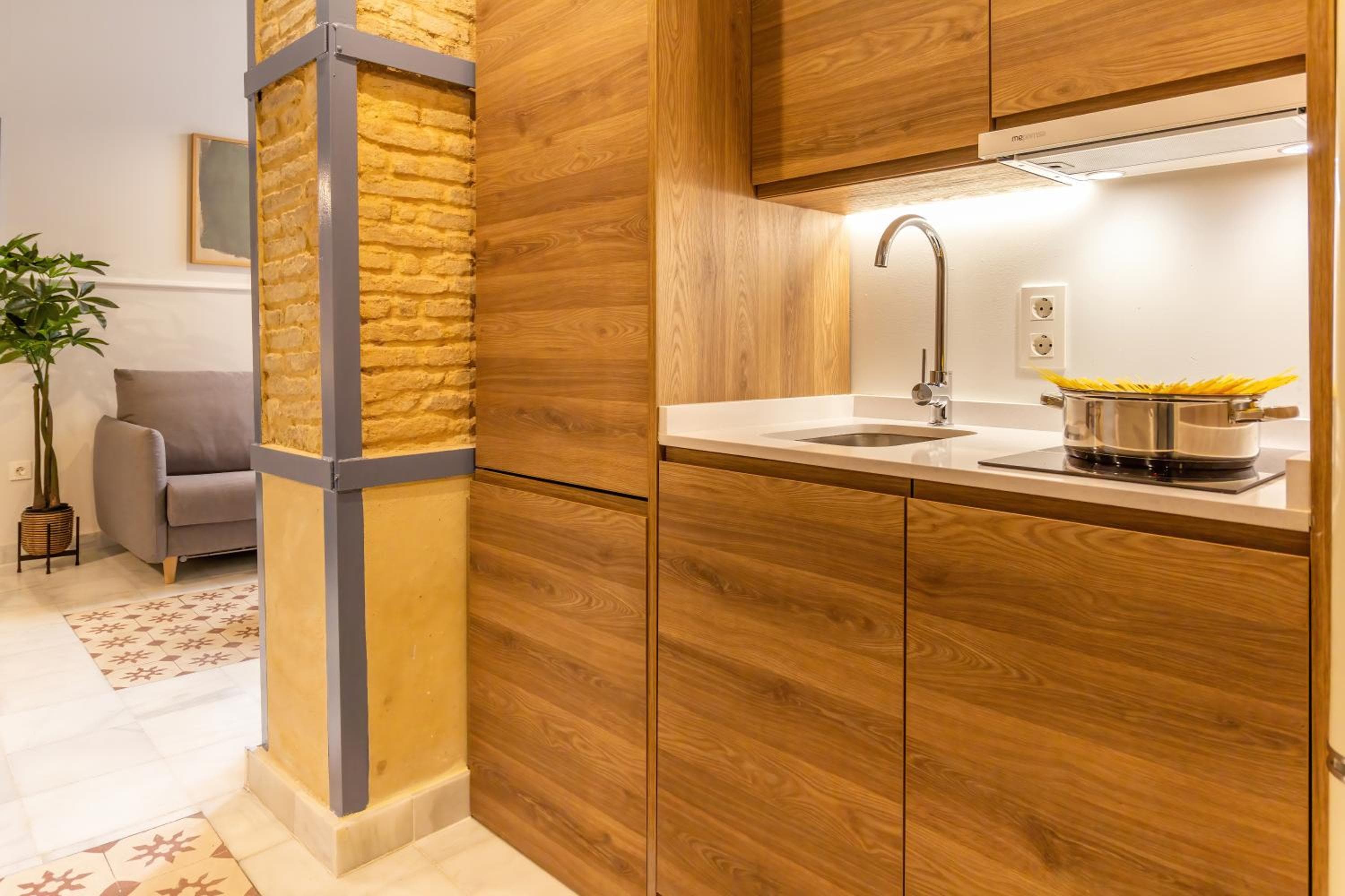 Feelathome San Lorenzo Apartments — 26
