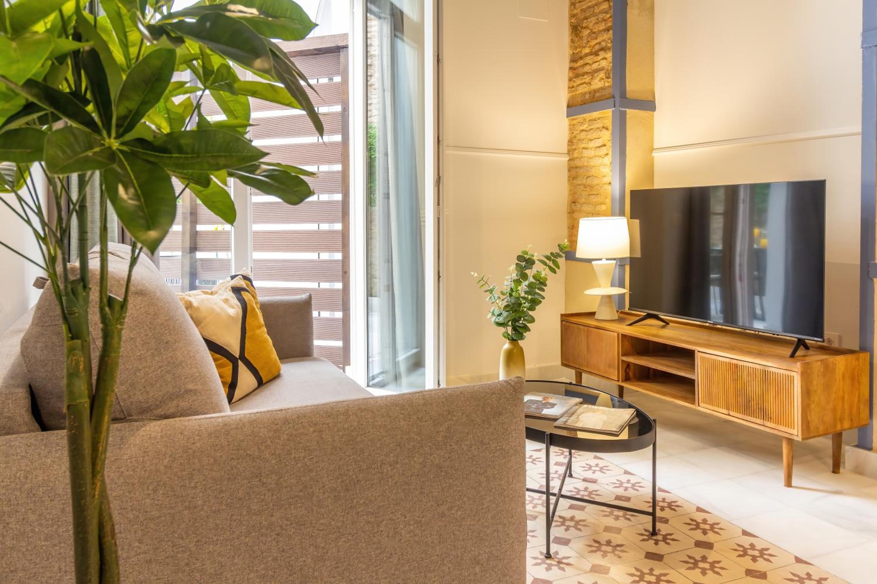 Feelathome San Lorenzo Apartments — 8